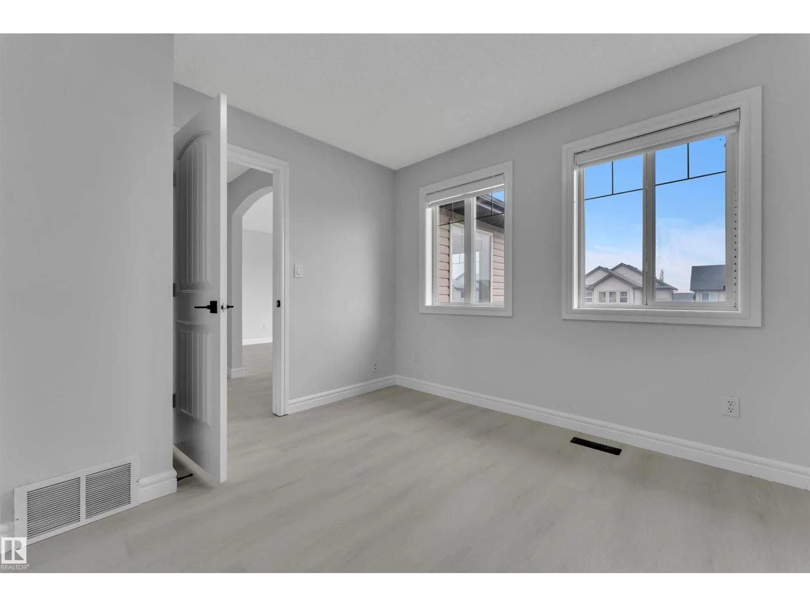 4110 157A AV NW