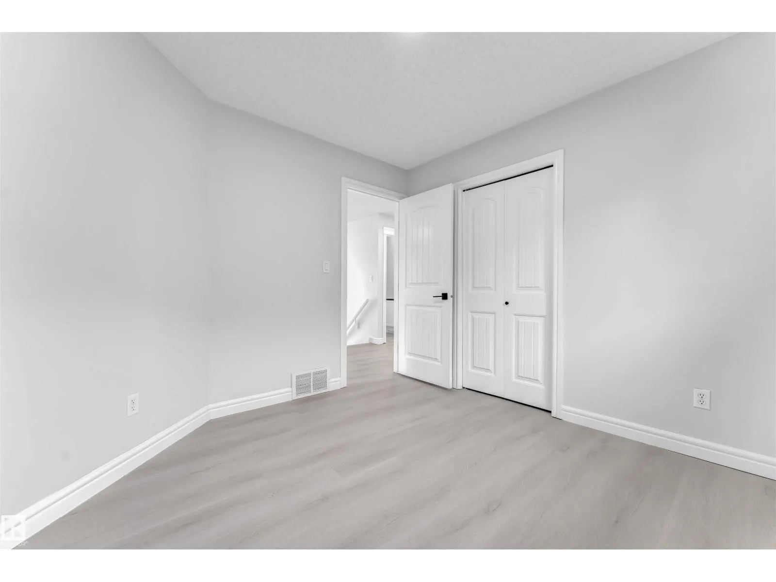 4110 157A AV NW