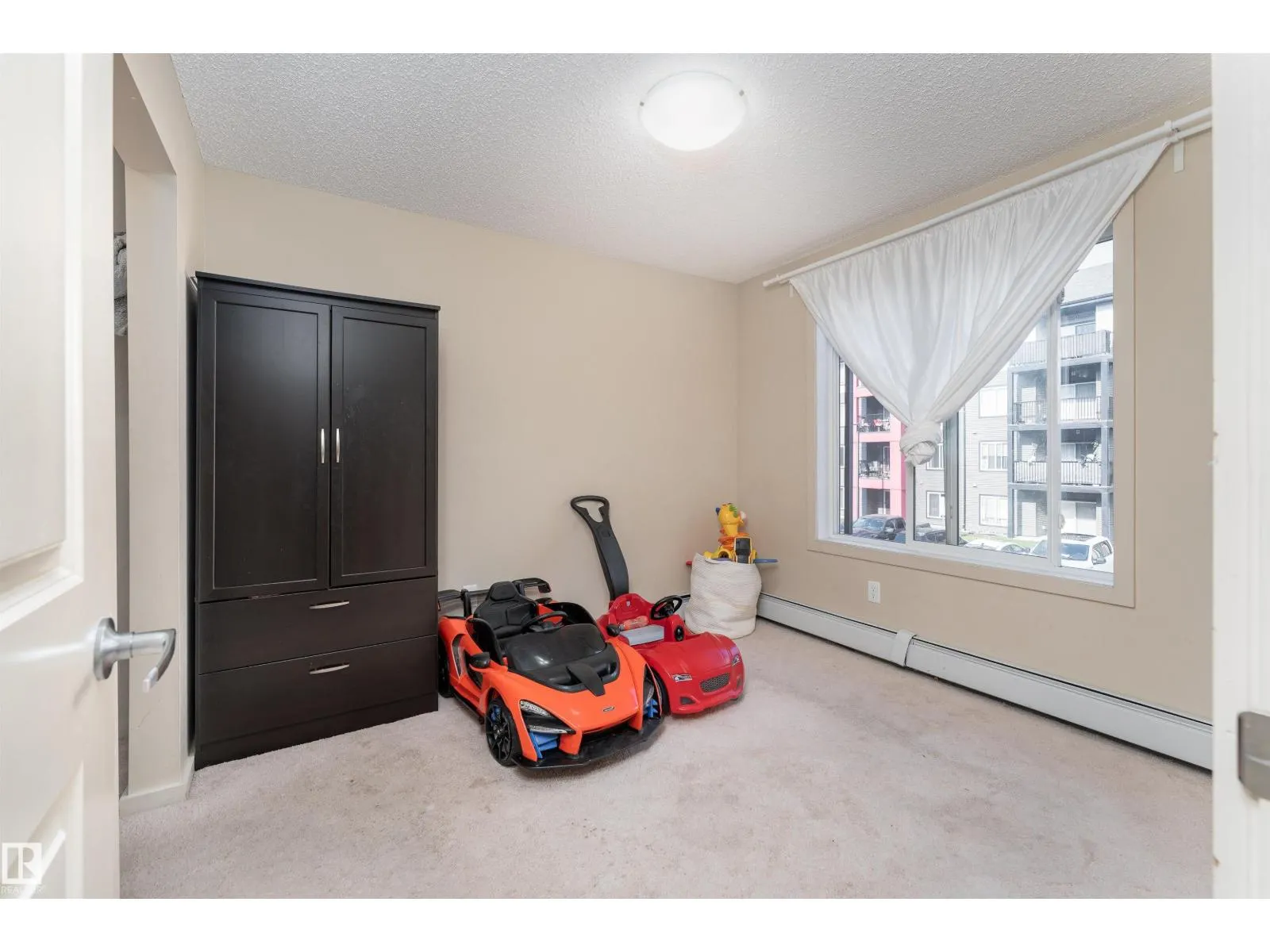 #205 340 WINDERMERE RD NW