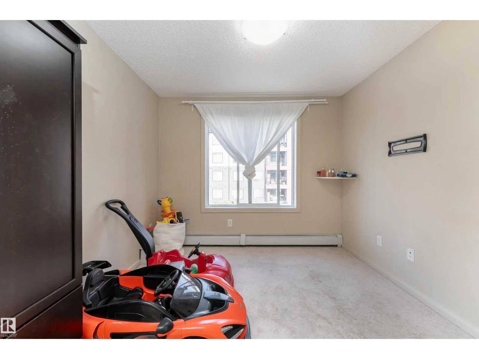 #205 340 WINDERMERE RD NW