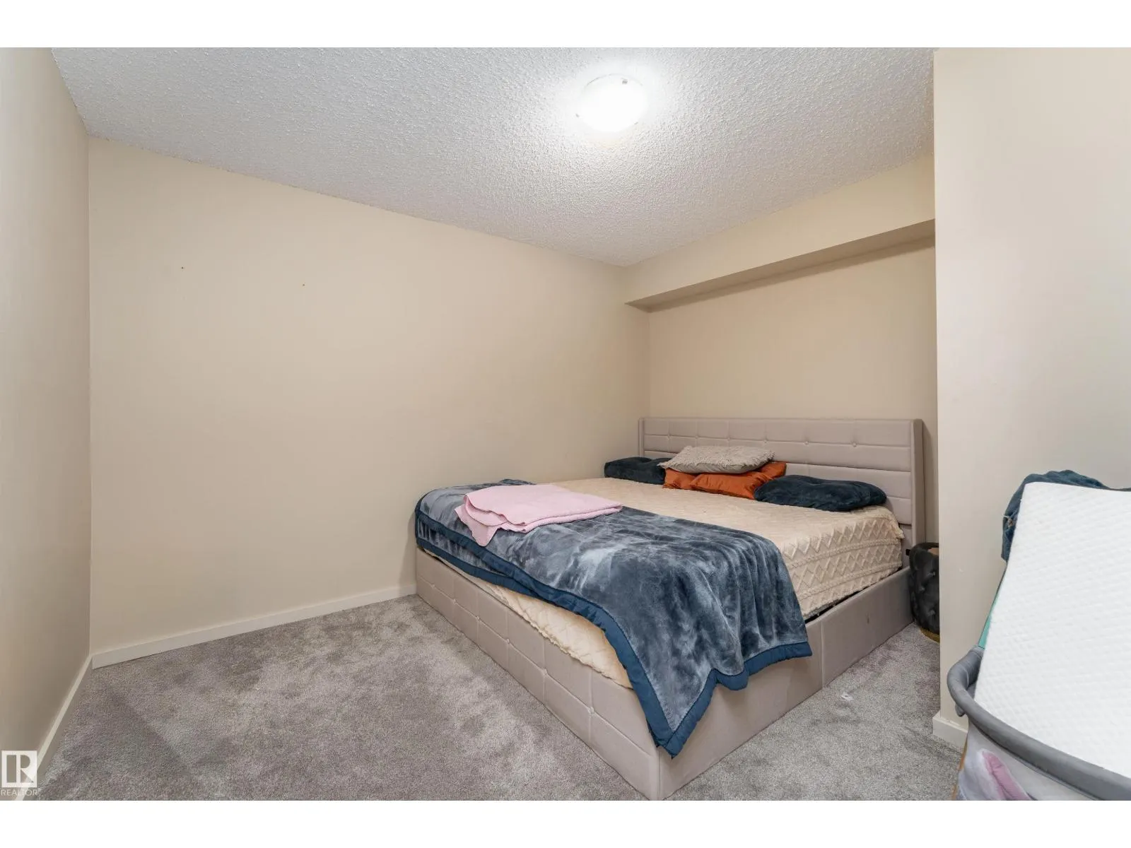 #205 340 WINDERMERE RD NW