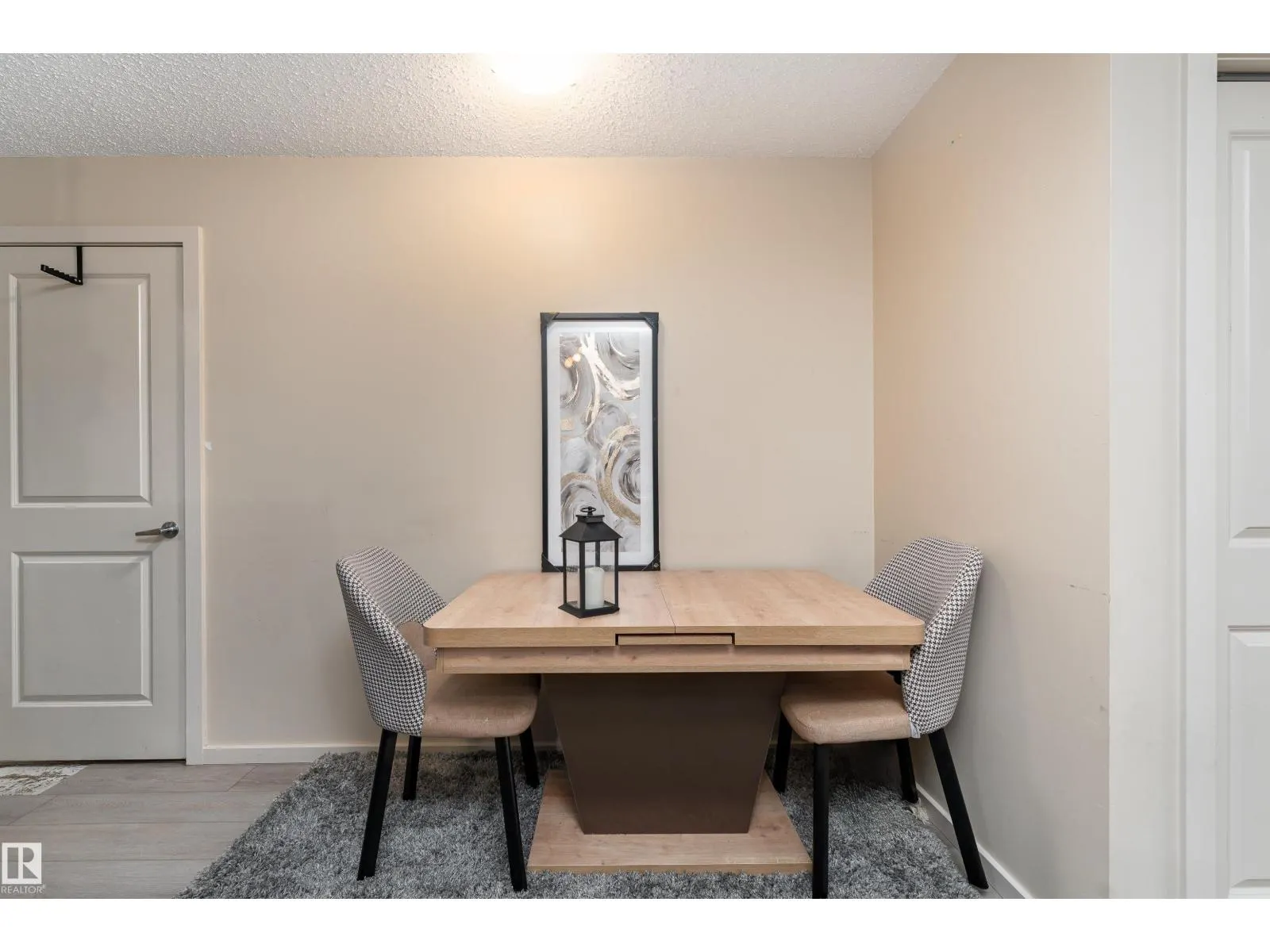 #205 340 WINDERMERE RD NW