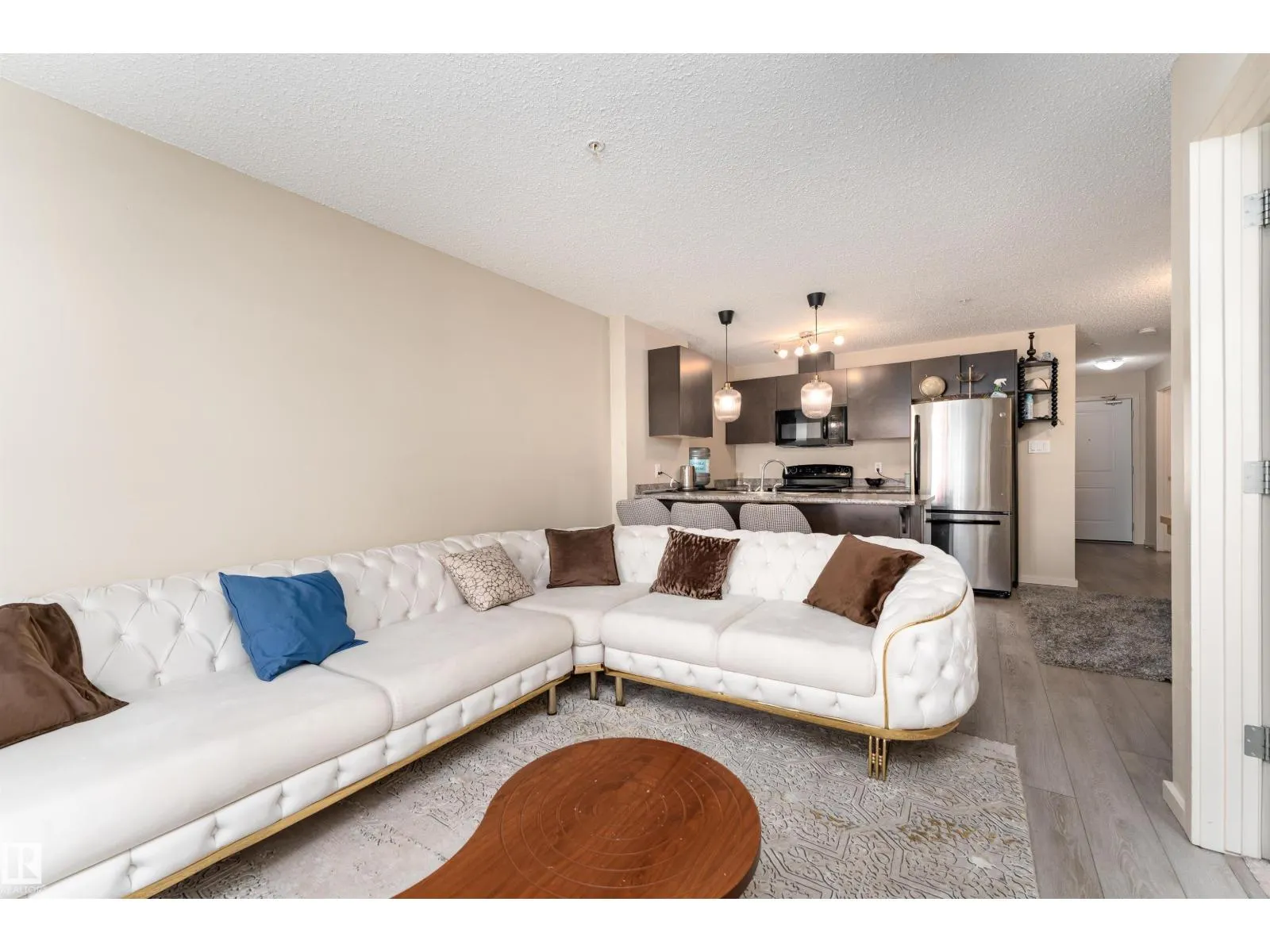 #205 340 WINDERMERE RD NW