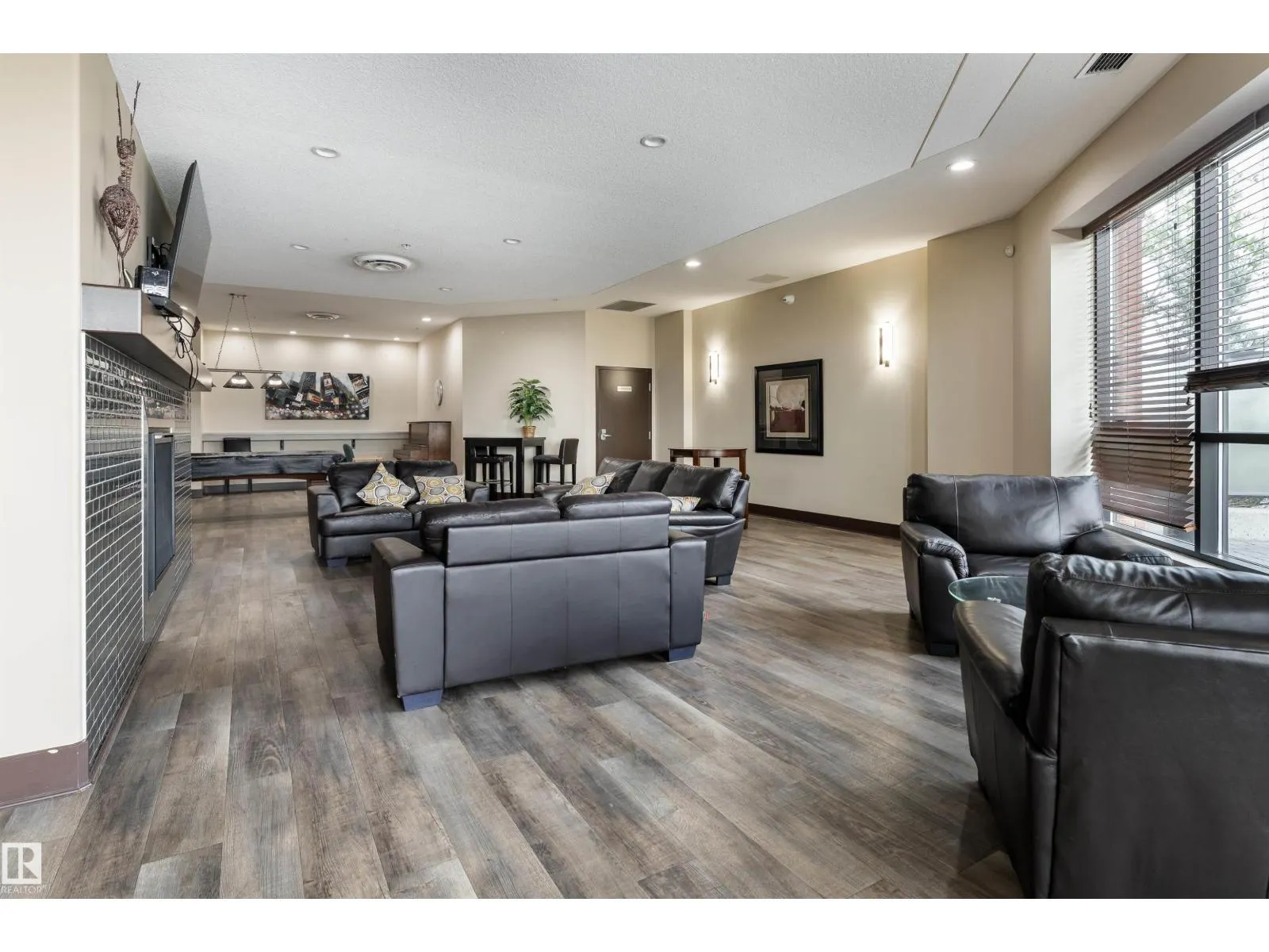 #439 7825 71 ST NW