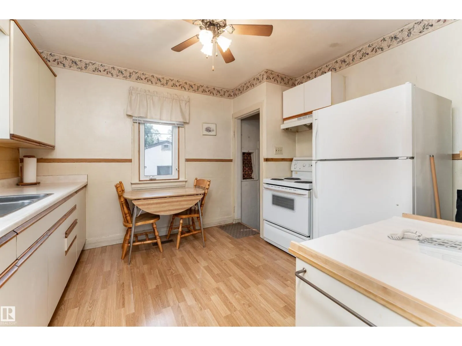 11438 65 ST NW