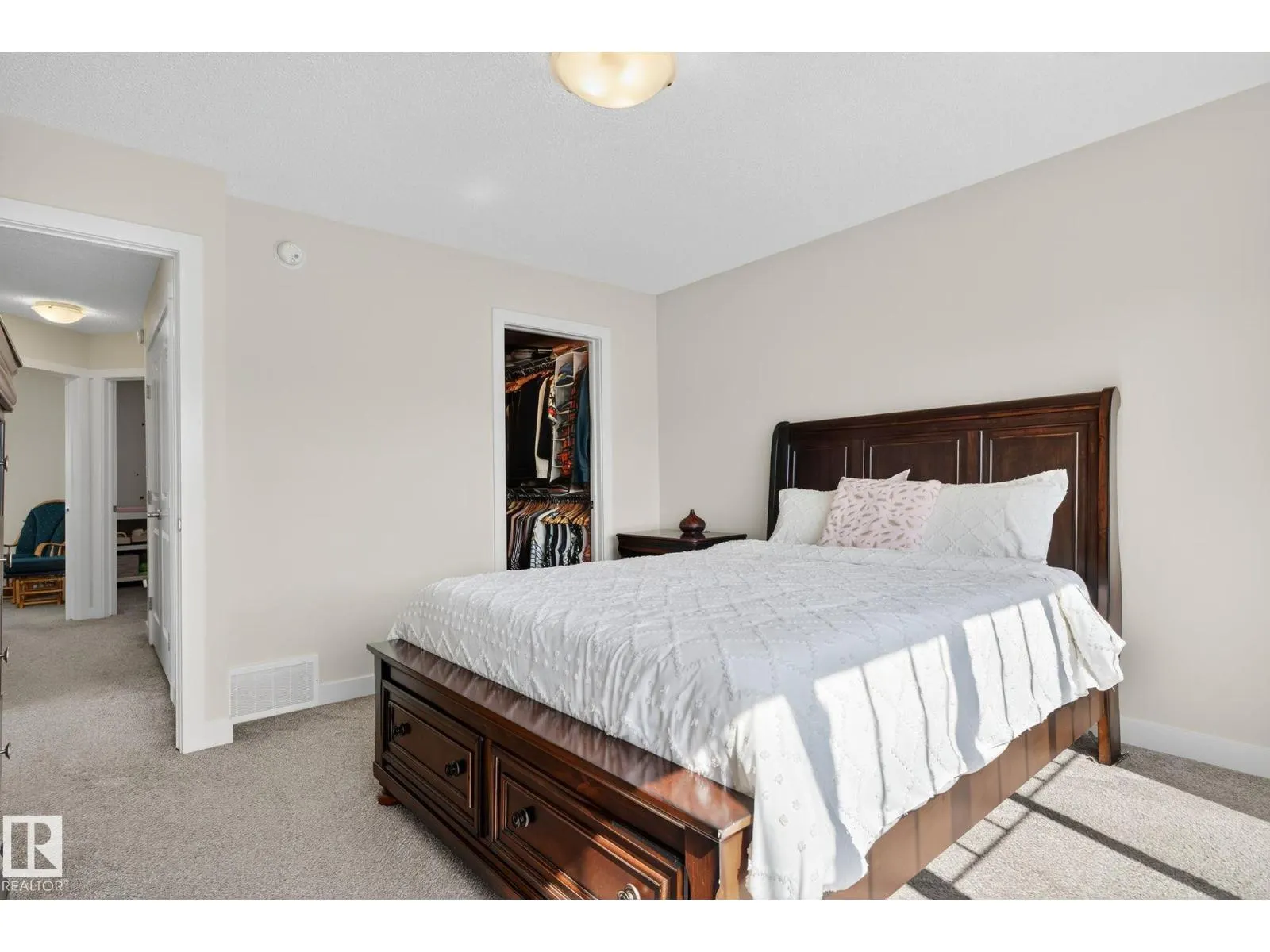 #10 1005 GRAYDON HILL BV SW