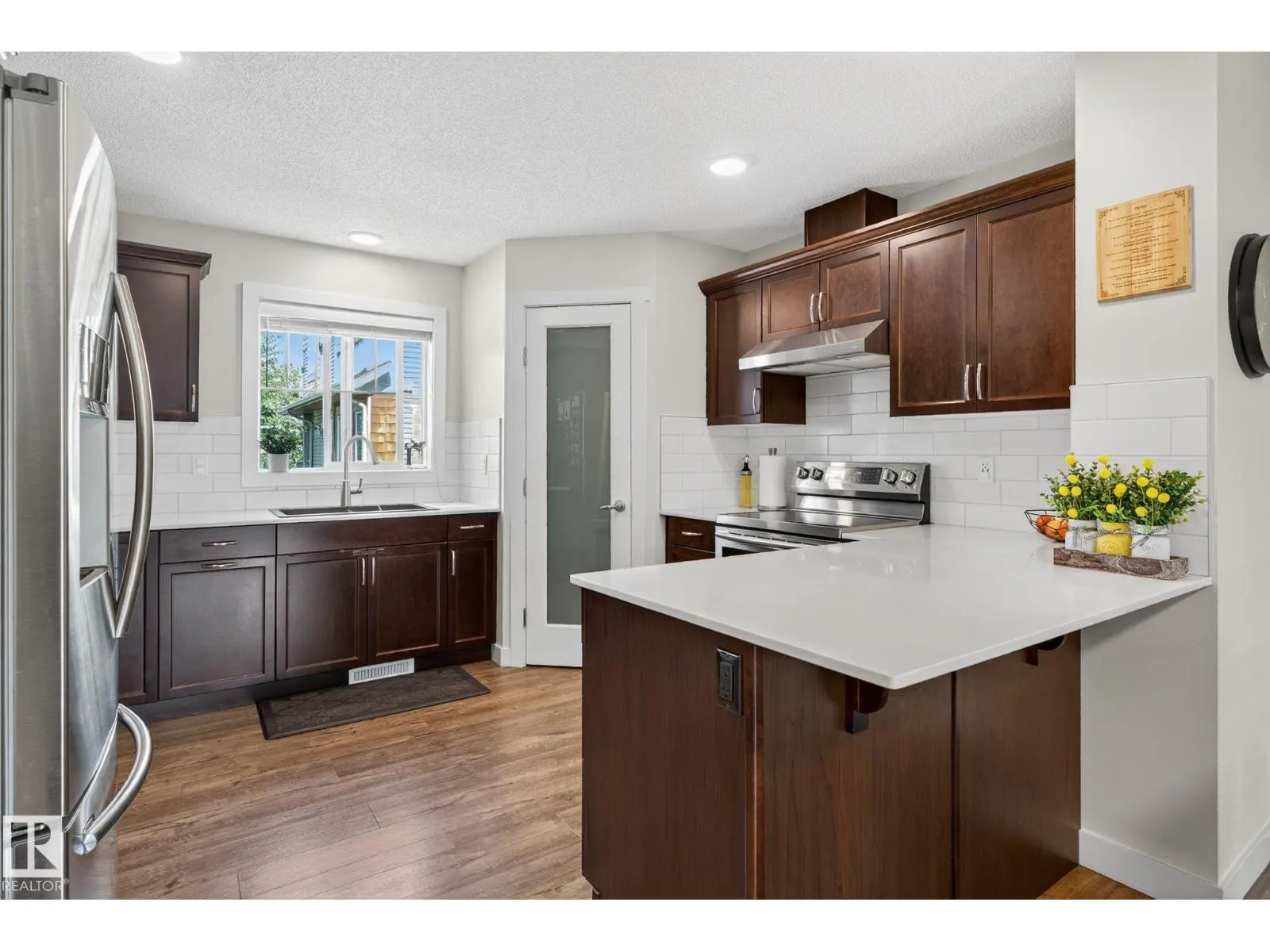 #10 1005 GRAYDON HILL BV SW