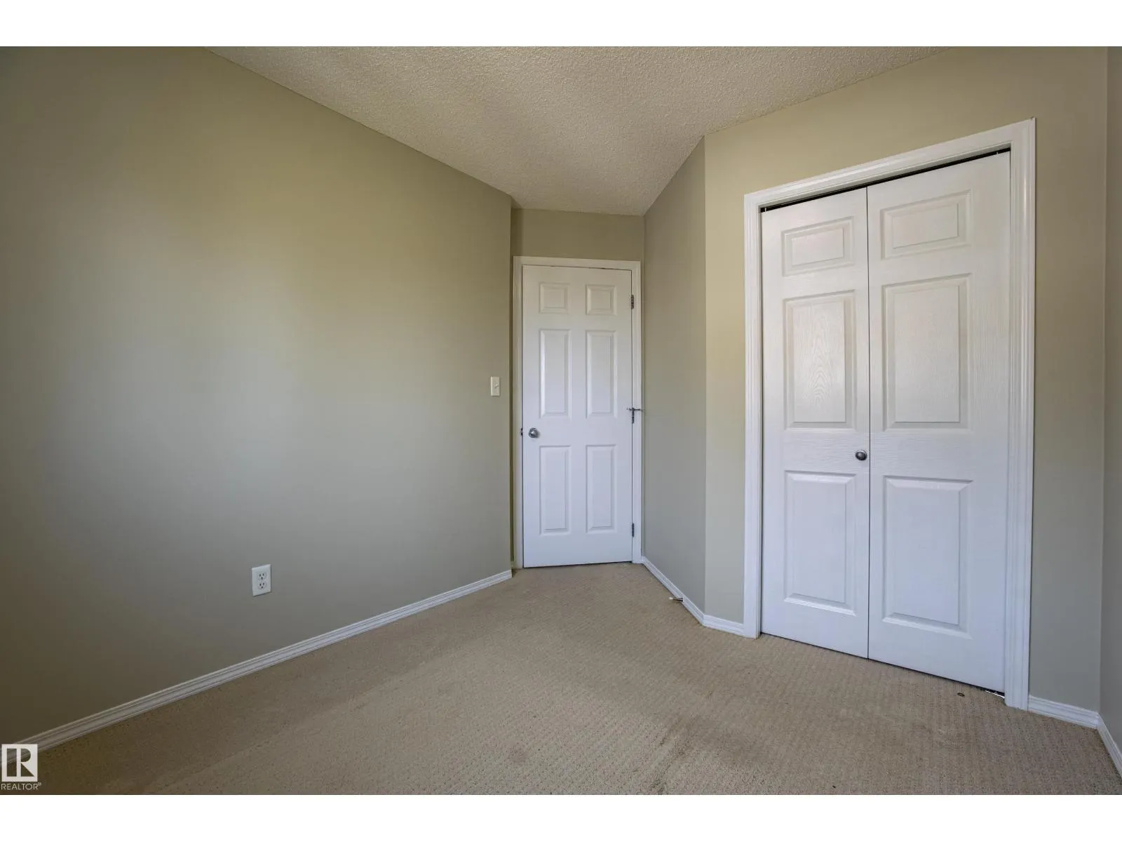 #51, 2503 24 ST NW