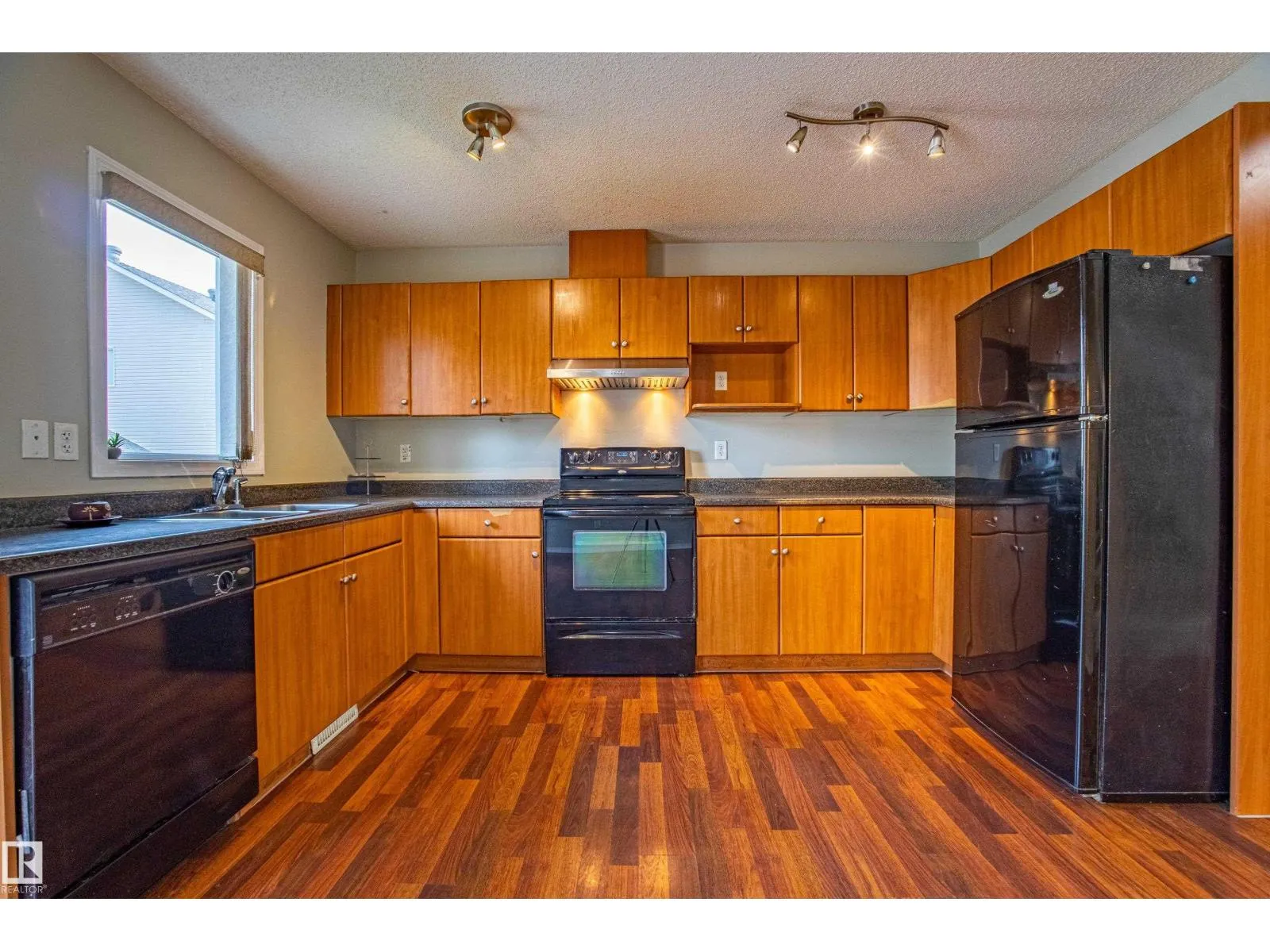 #51, 2503 24 ST NW