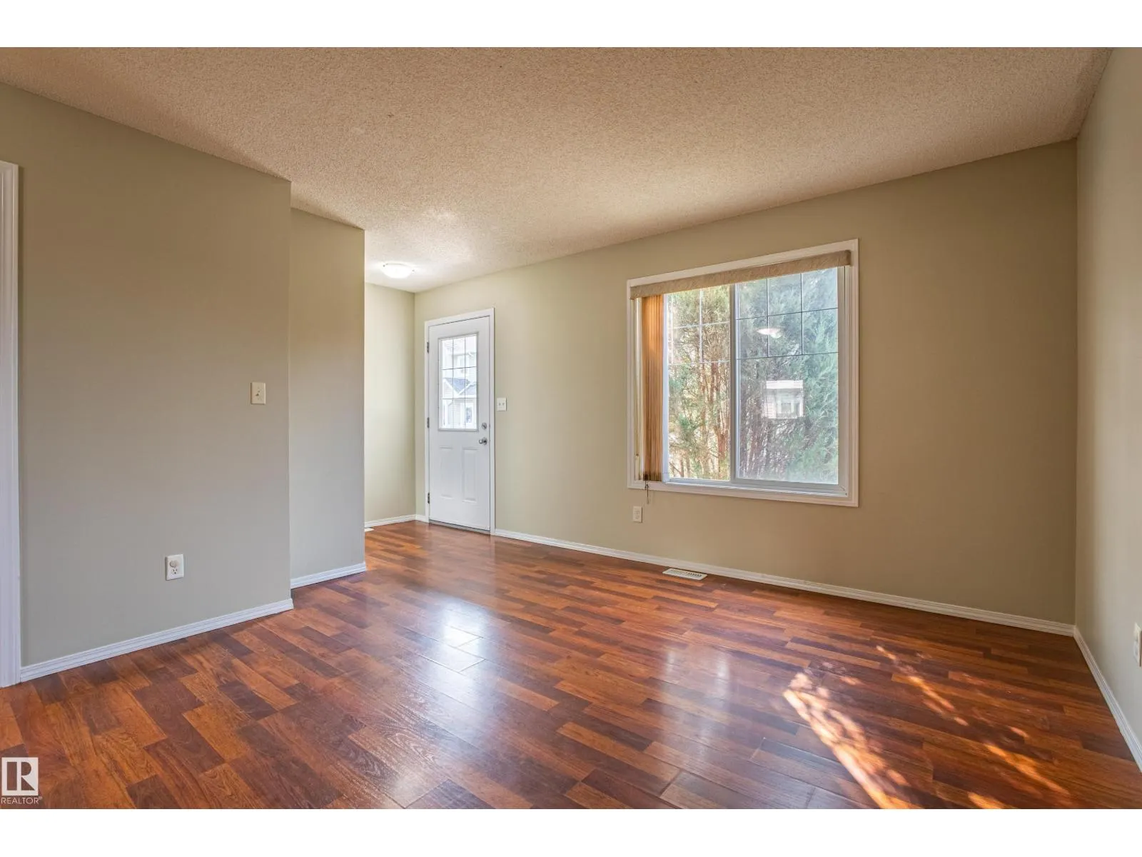 #51, 2503 24 ST NW