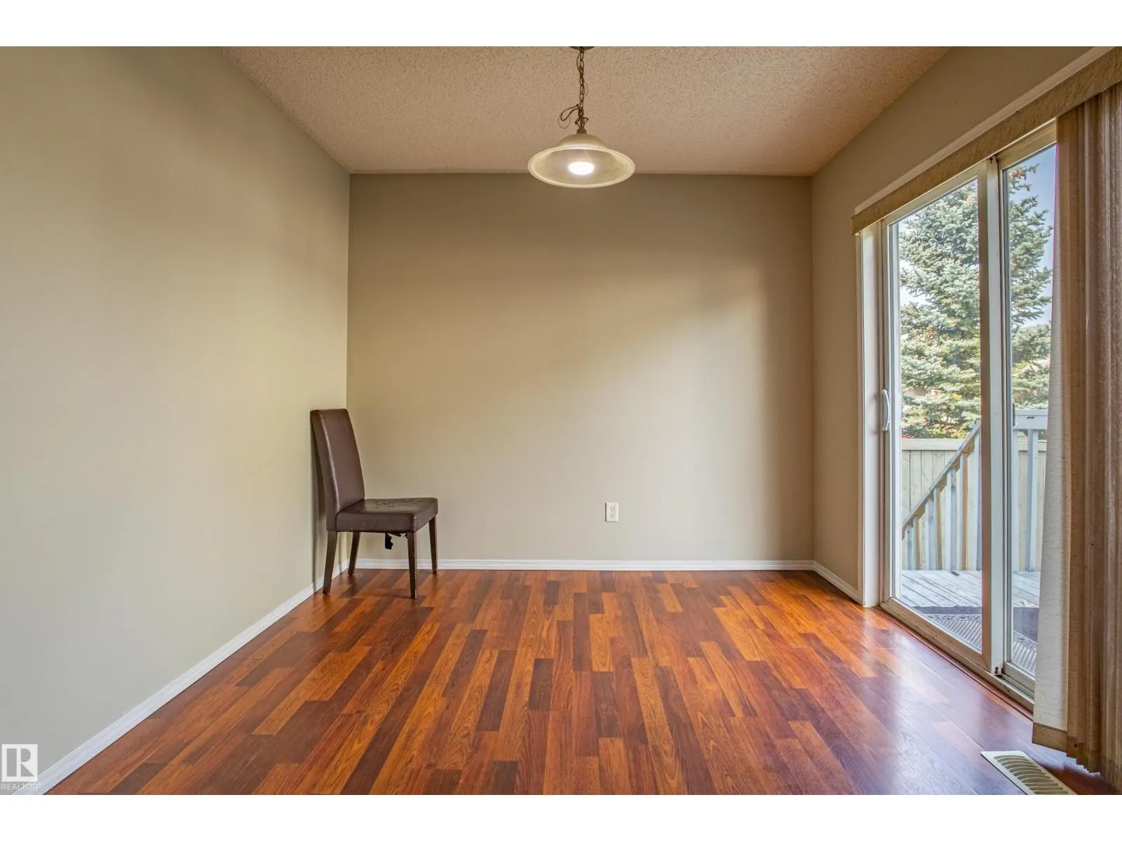 #51, 2503 24 ST NW