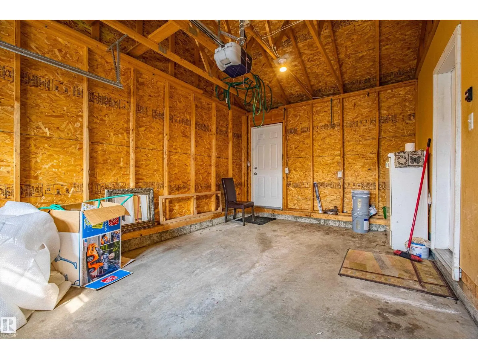 #51, 2503 24 ST NW