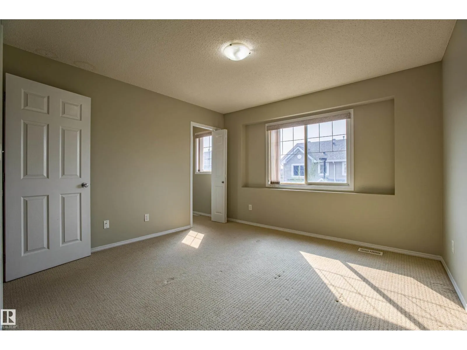 #51, 2503 24 ST NW