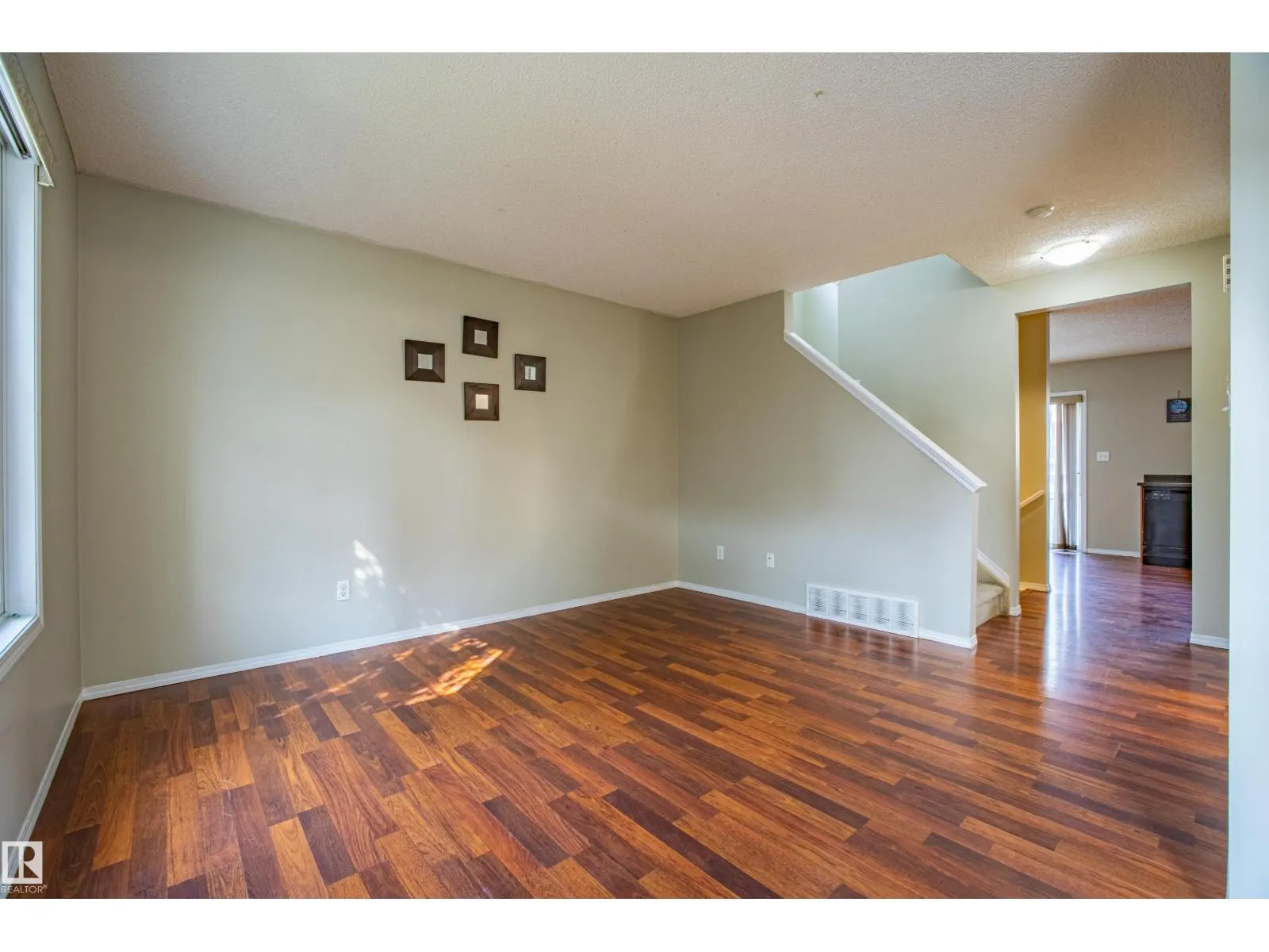 #51, 2503 24 ST NW