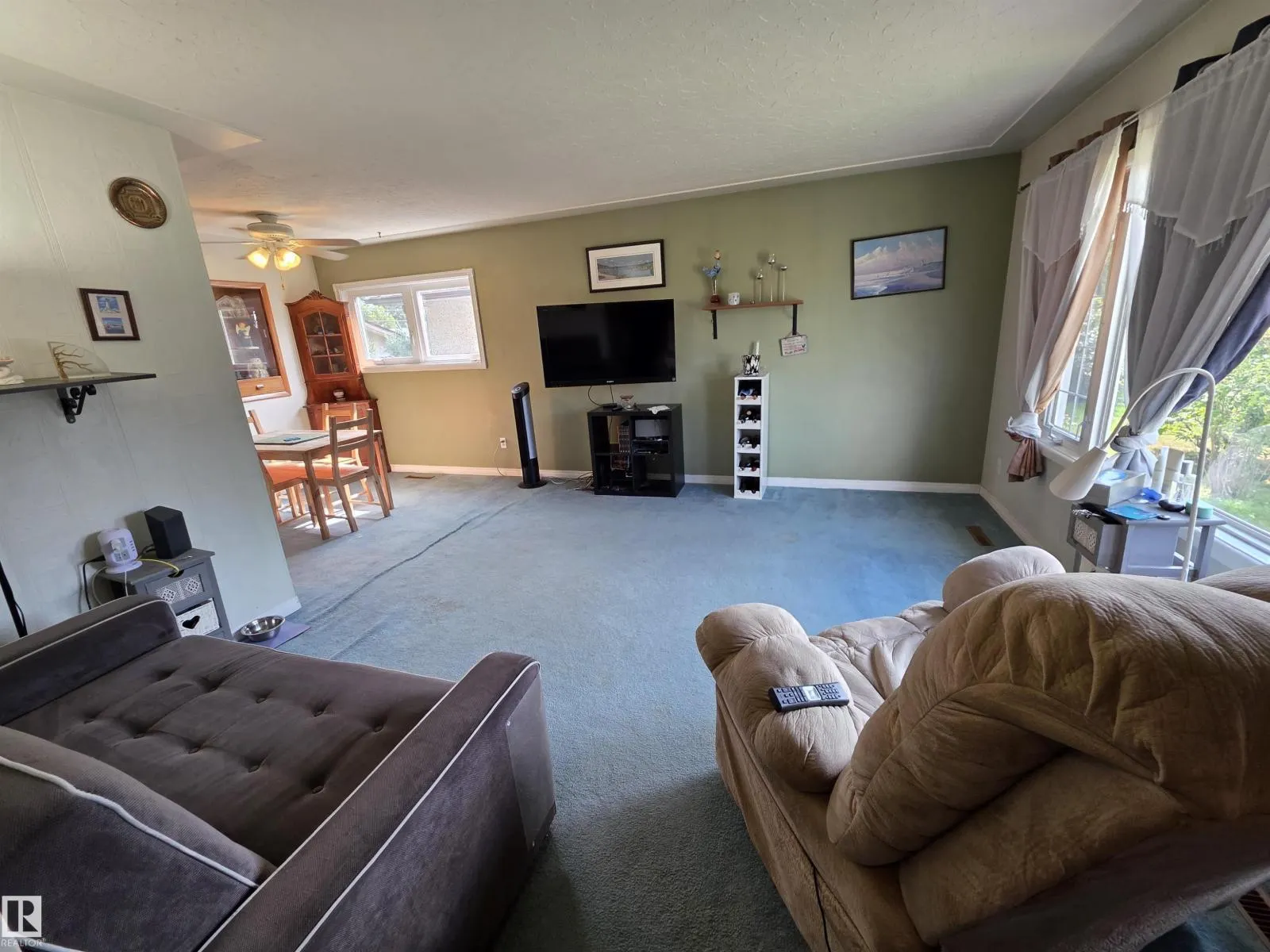 11933 50 ST NW