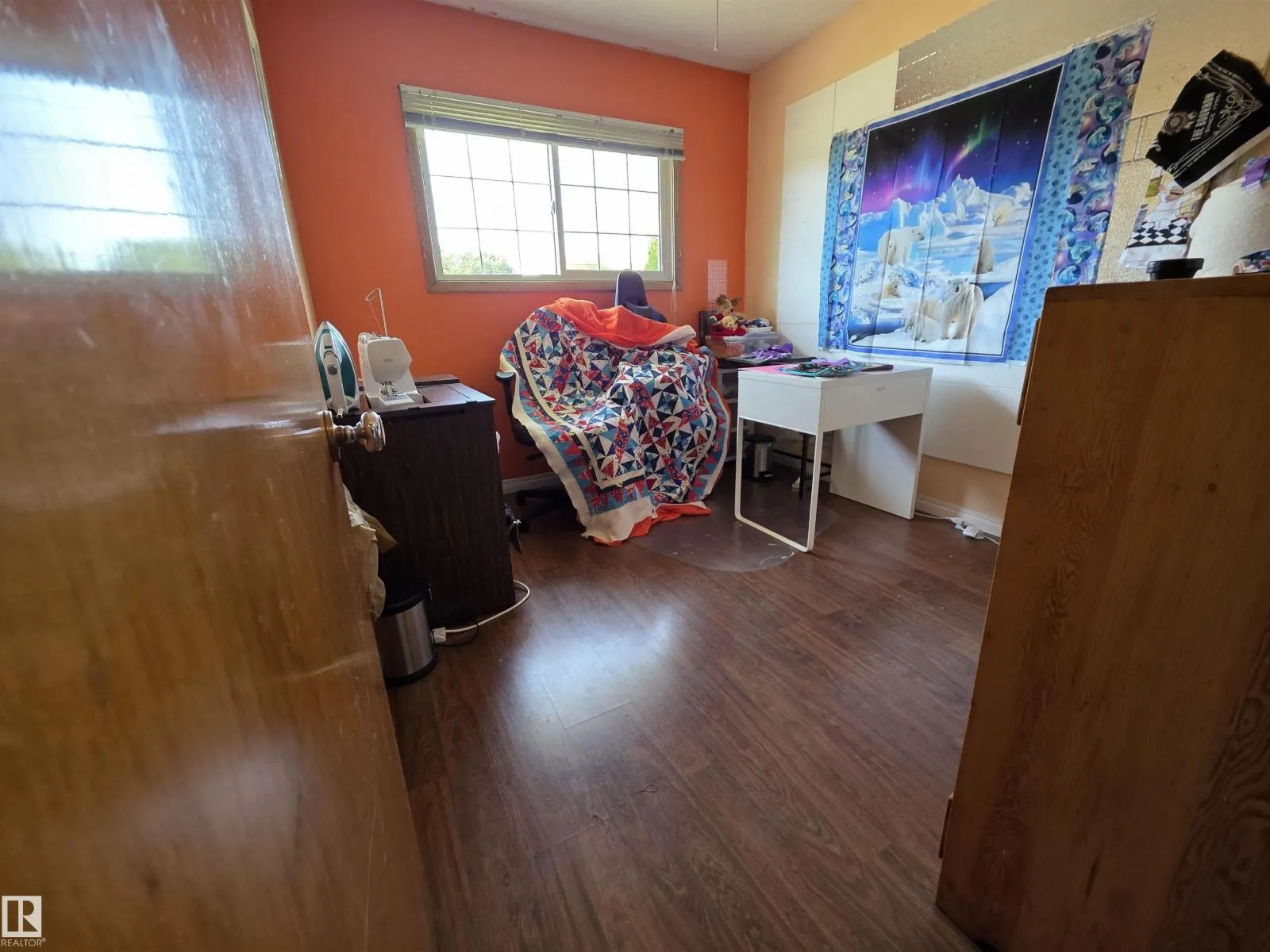 11933 50 ST NW