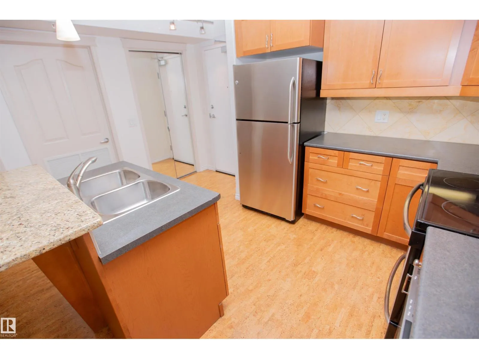 #325 7510 89 ST NW