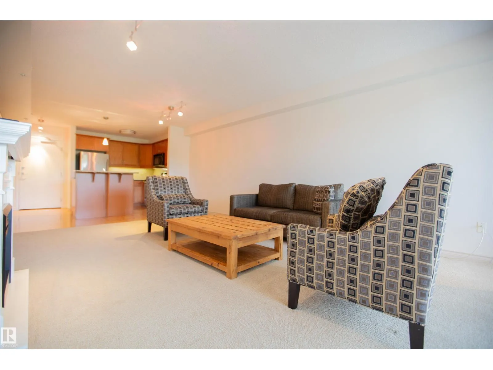 #325 7510 89 ST NW