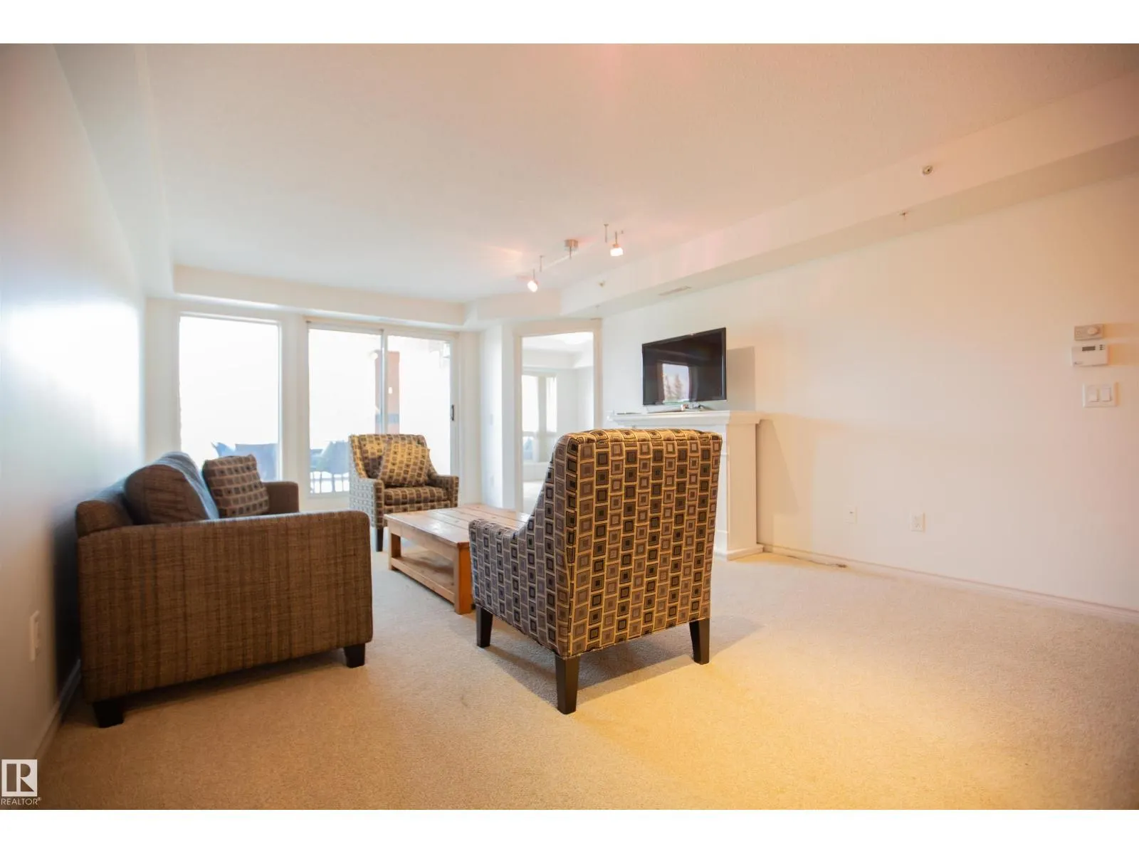 #325 7510 89 ST NW