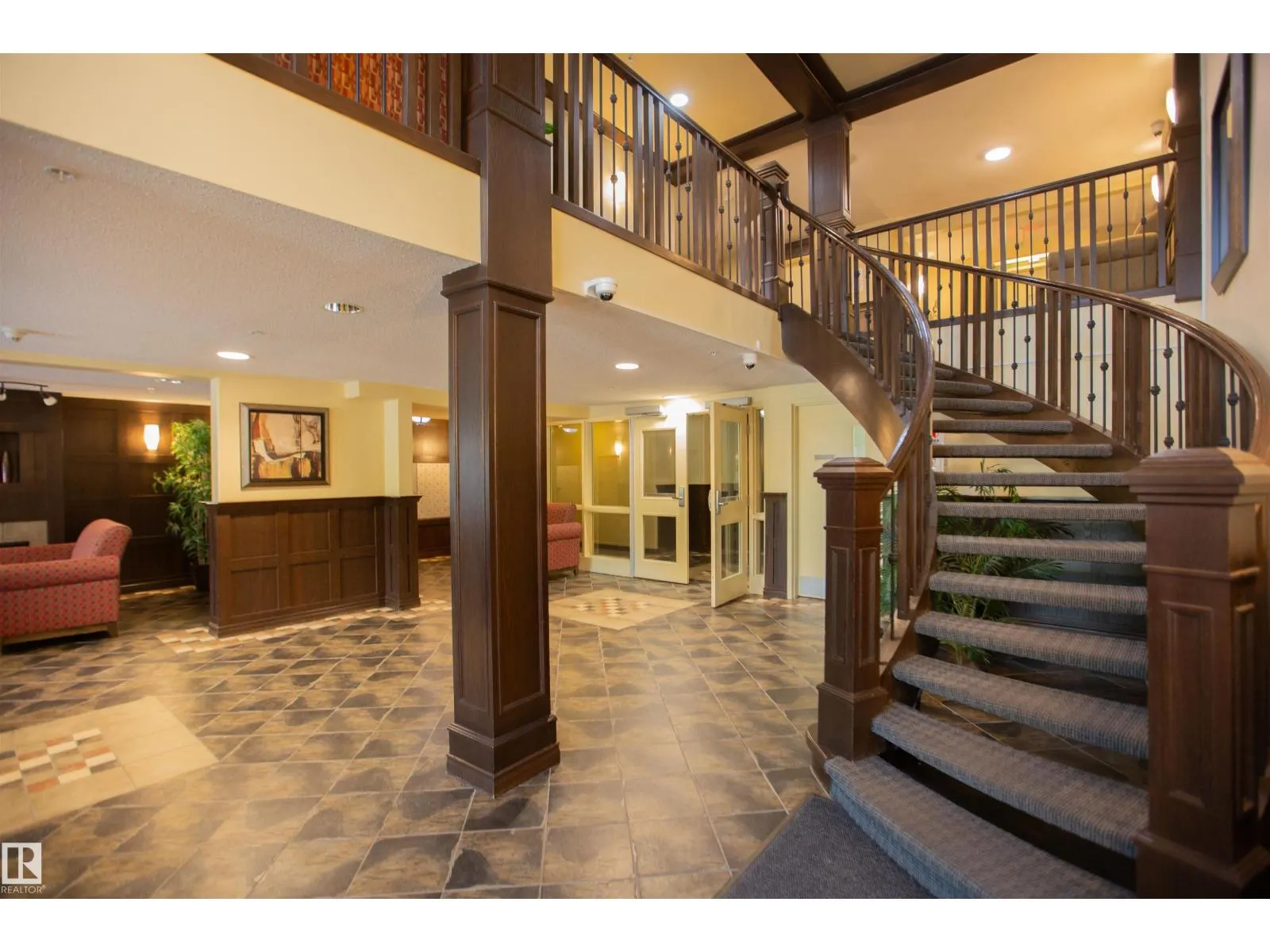 #325 7510 89 ST NW