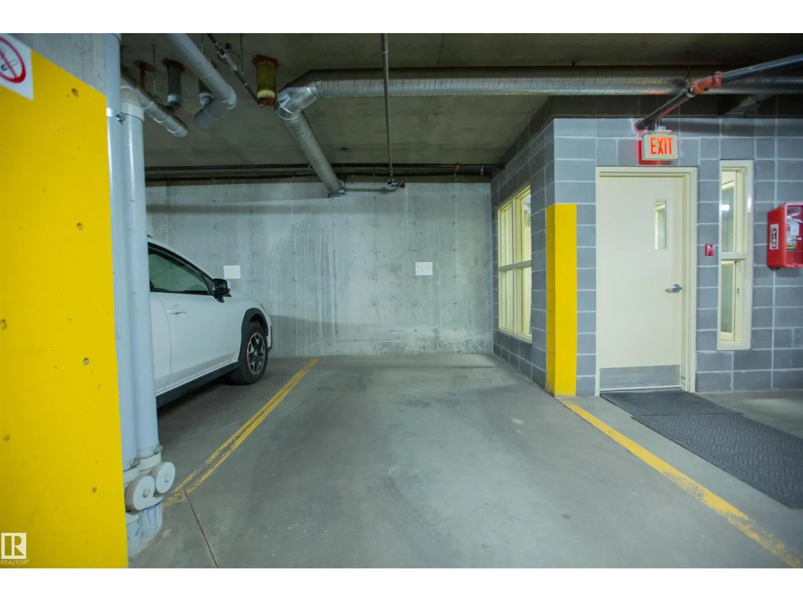#325 7510 89 ST NW