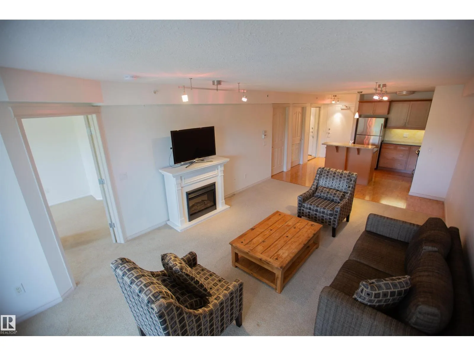#325 7510 89 ST NW