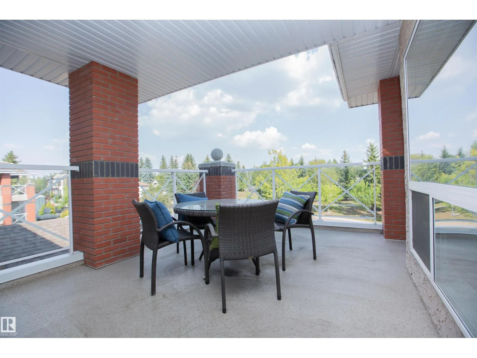 #325 7510 89 ST NW
