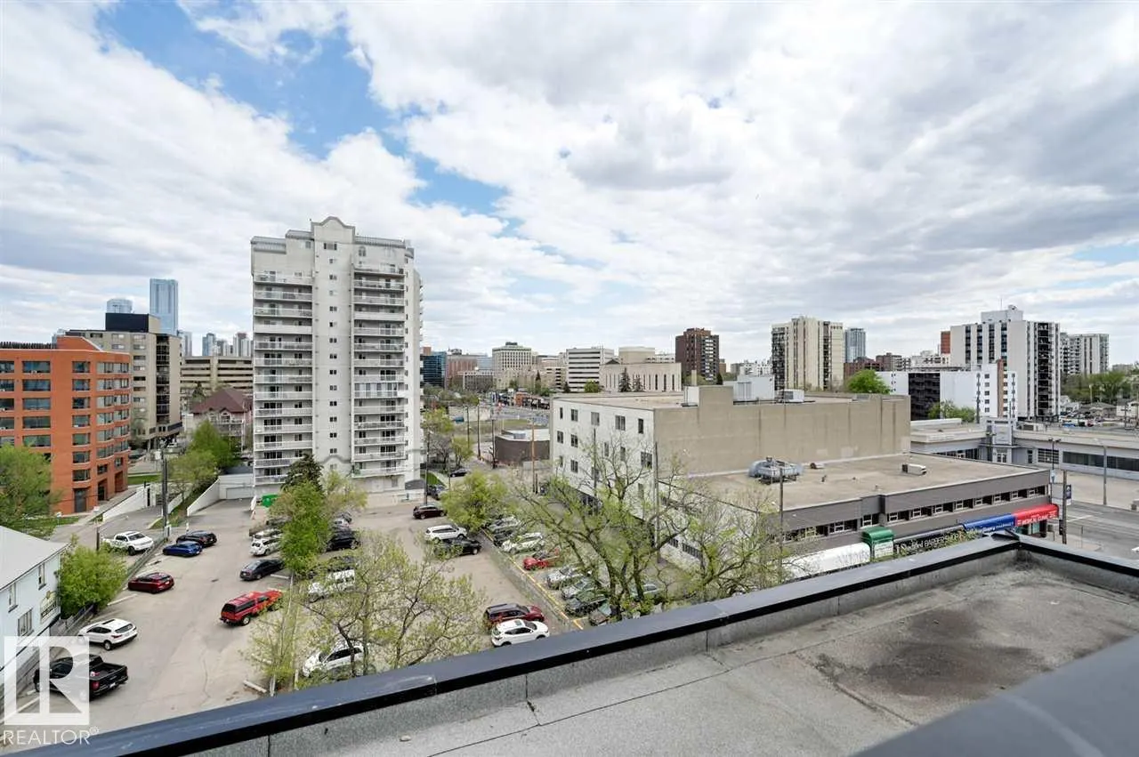 #104 10140 115 ST NW