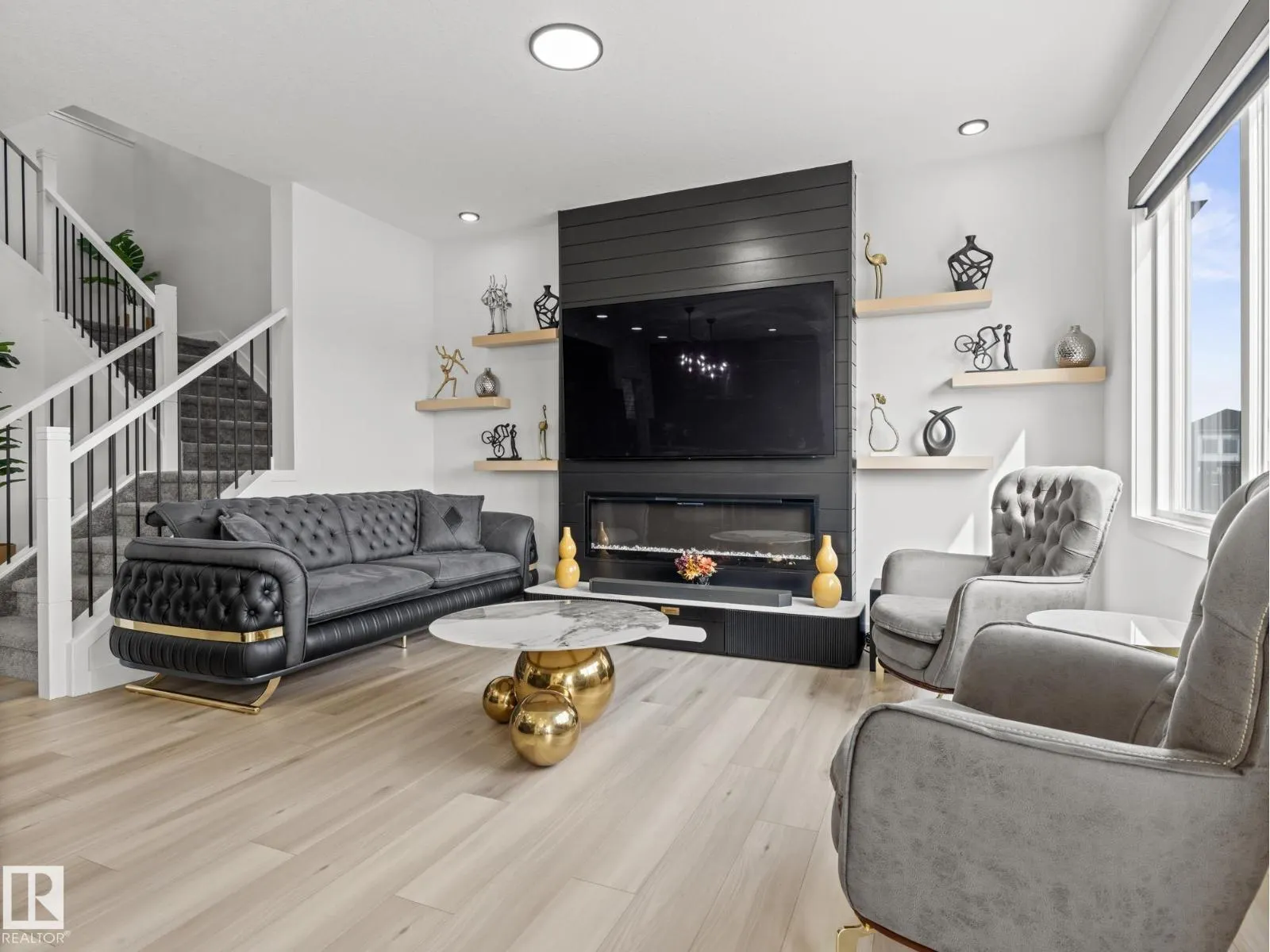 19107 22 AV NW