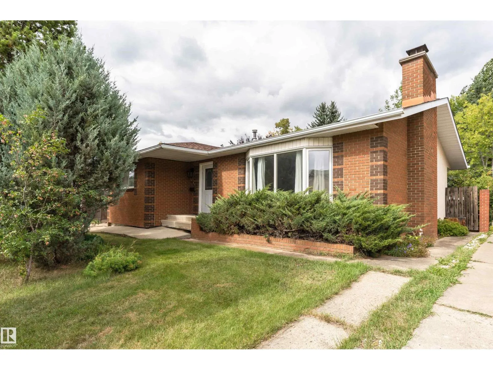 10444 26 AV NW