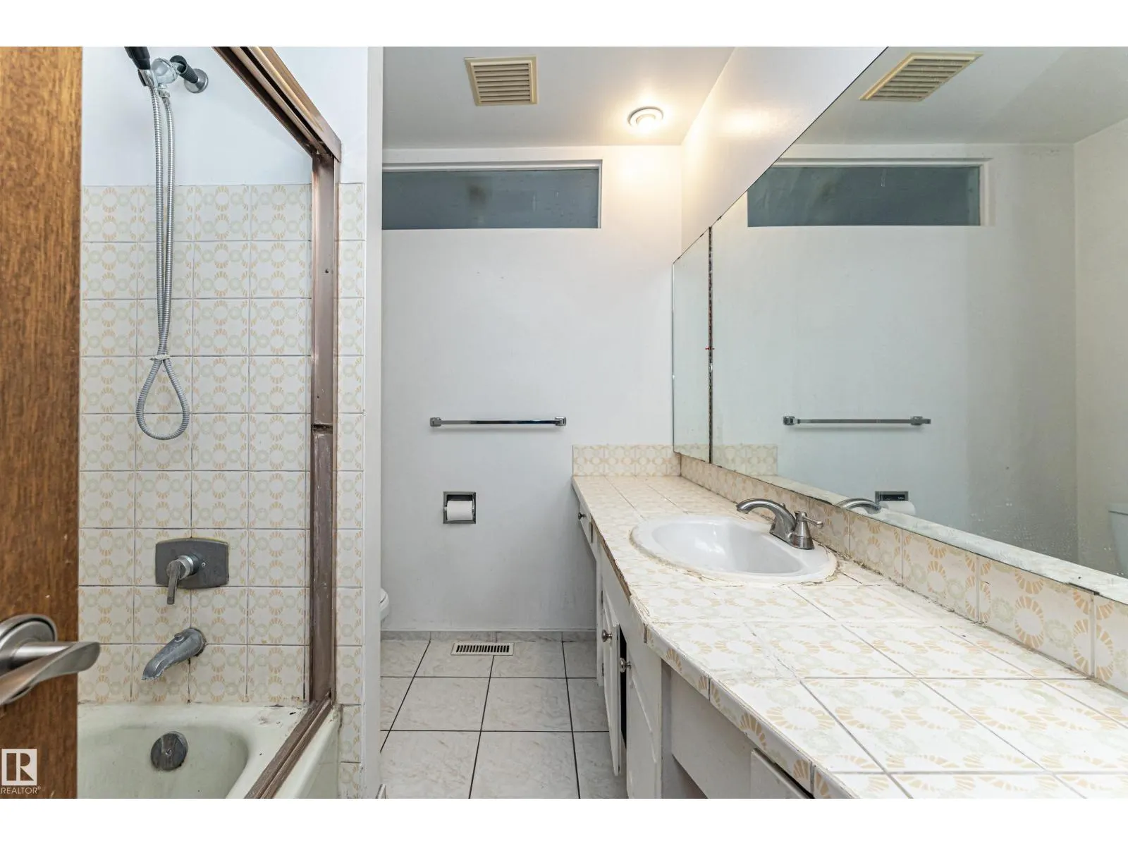 10444 26 AV NW