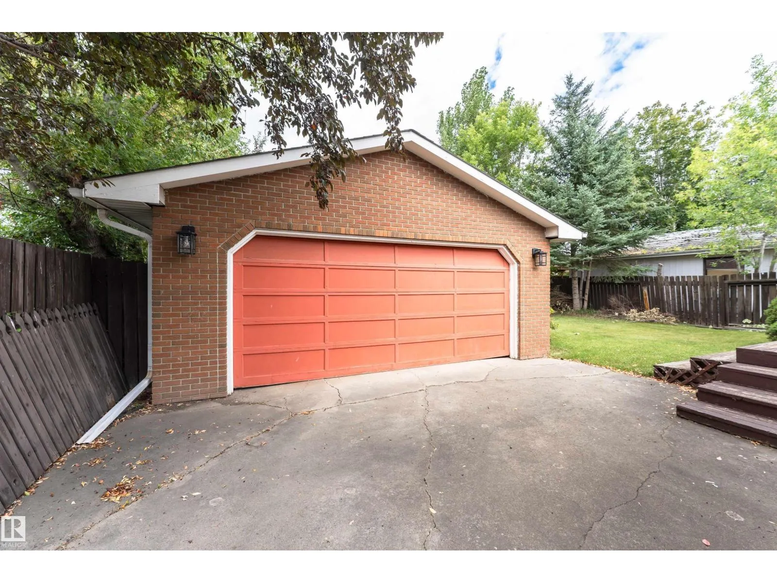 10444 26 AV NW