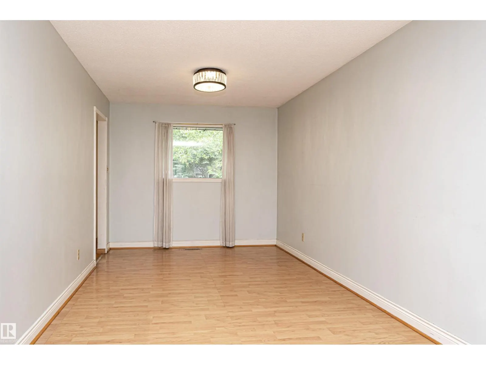 10444 26 AV NW