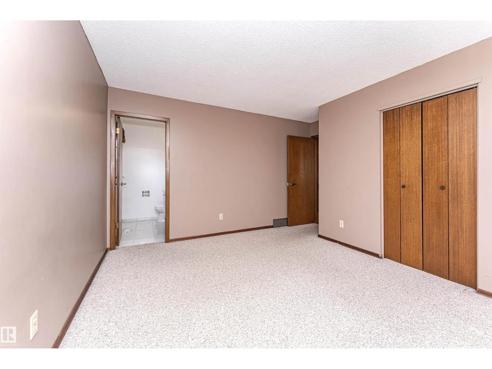 10444 26 AV NW