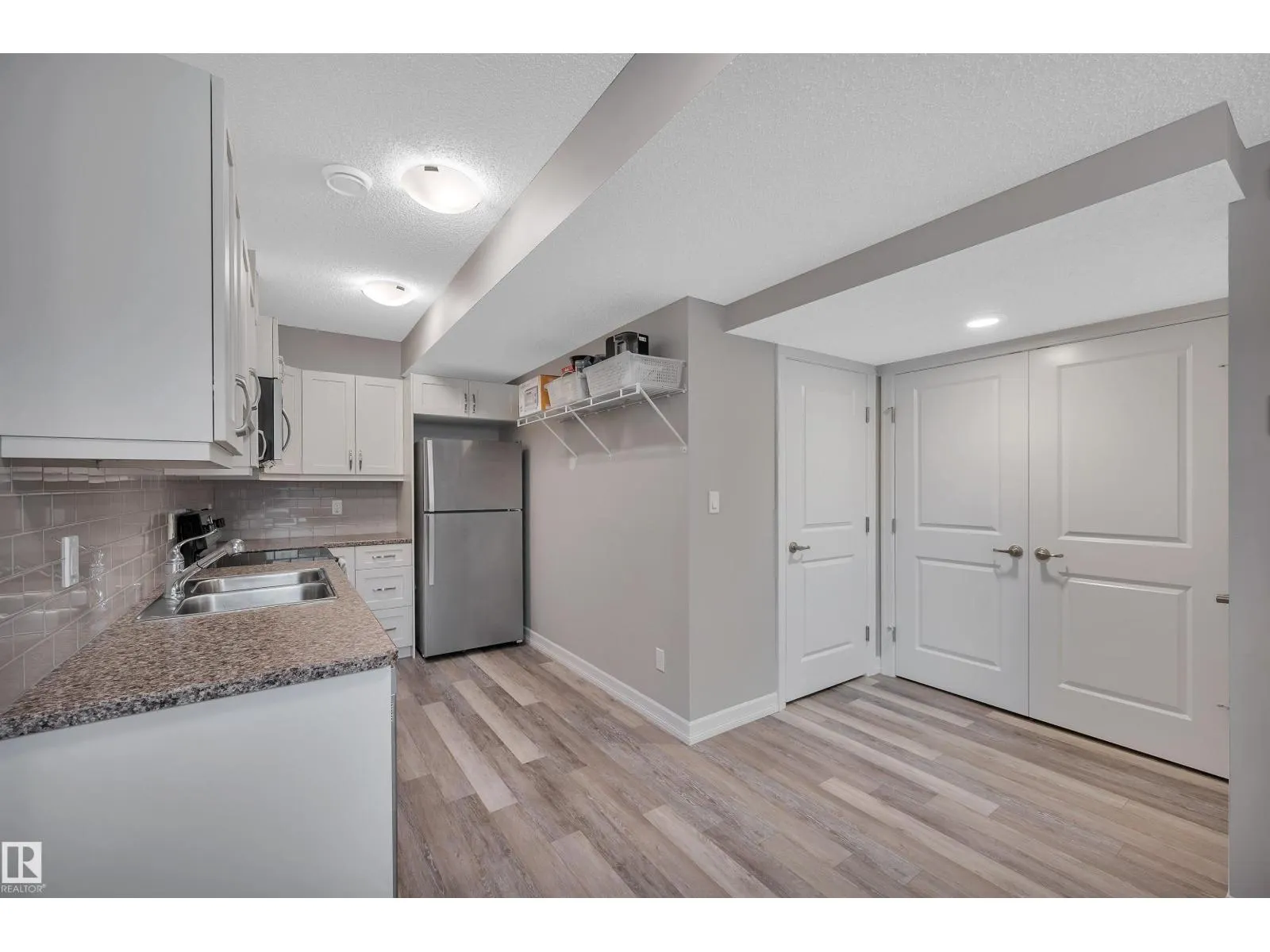 8171 226 ST NW