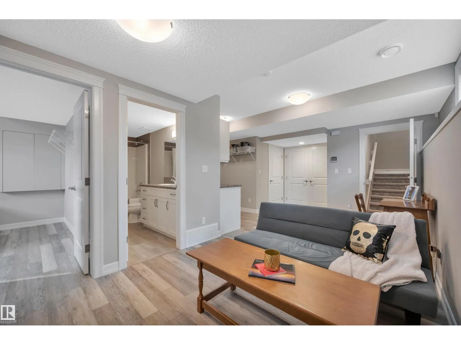 8171 226 ST NW