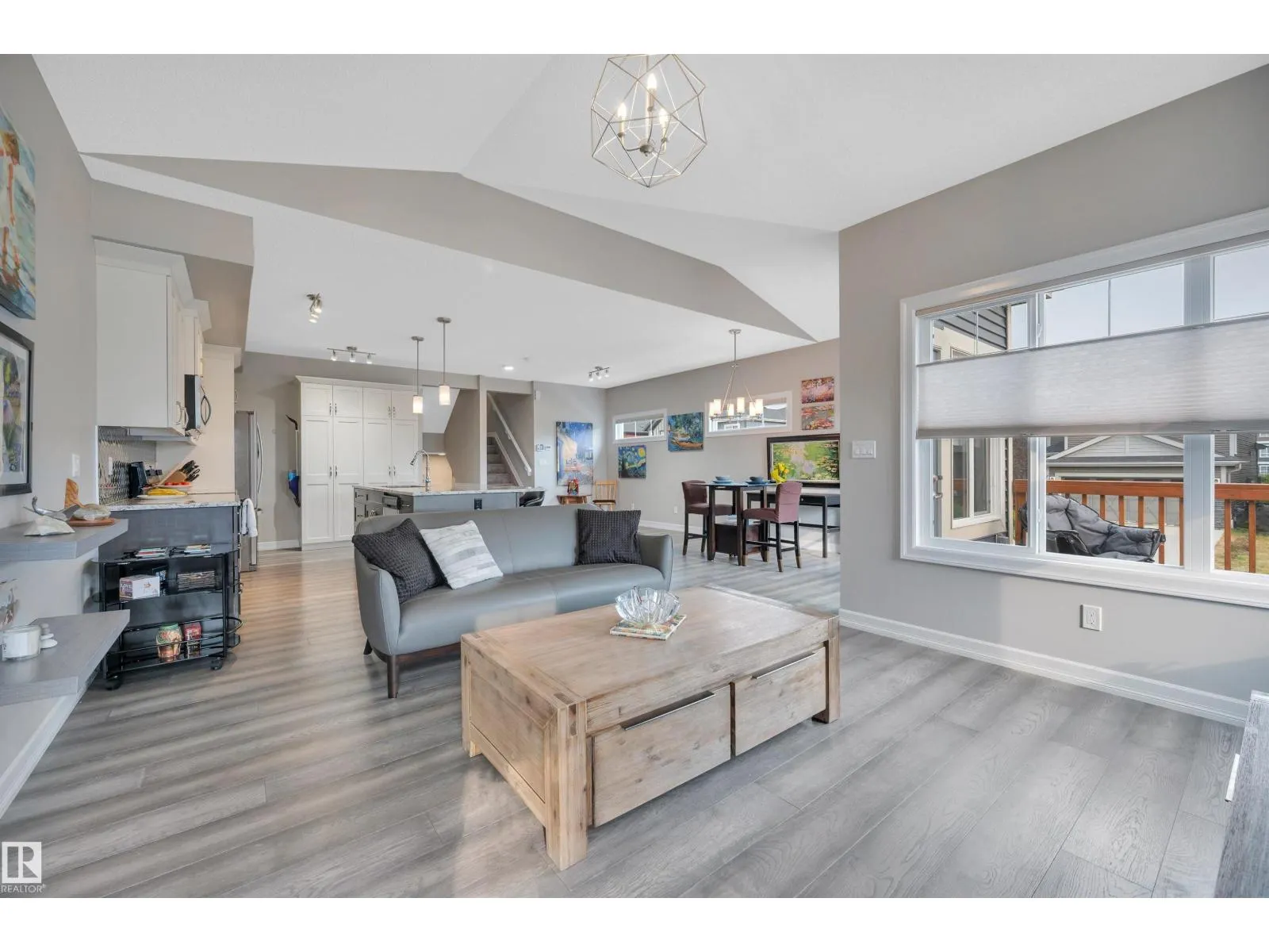 8171 226 ST NW