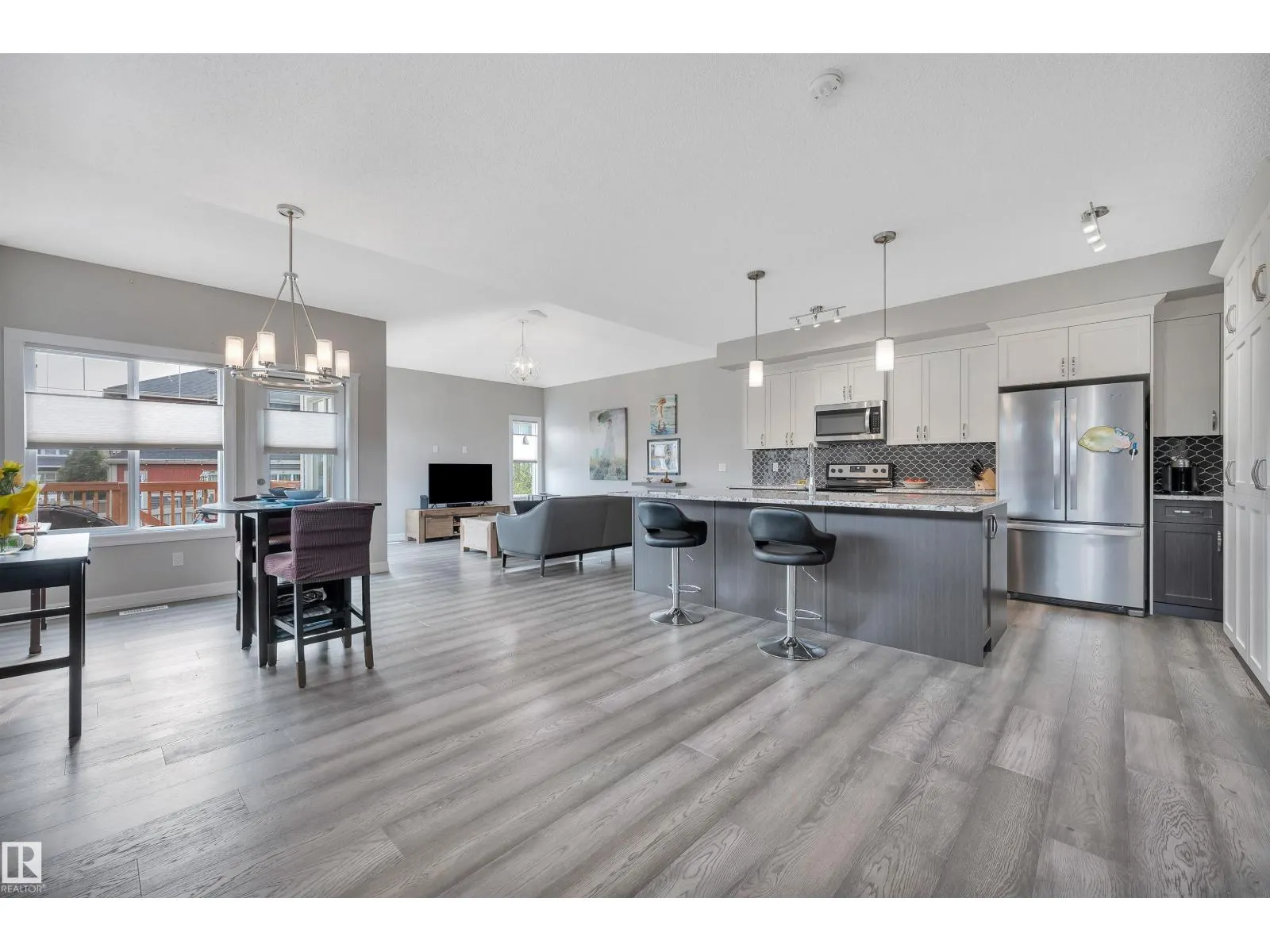 8171 226 ST NW