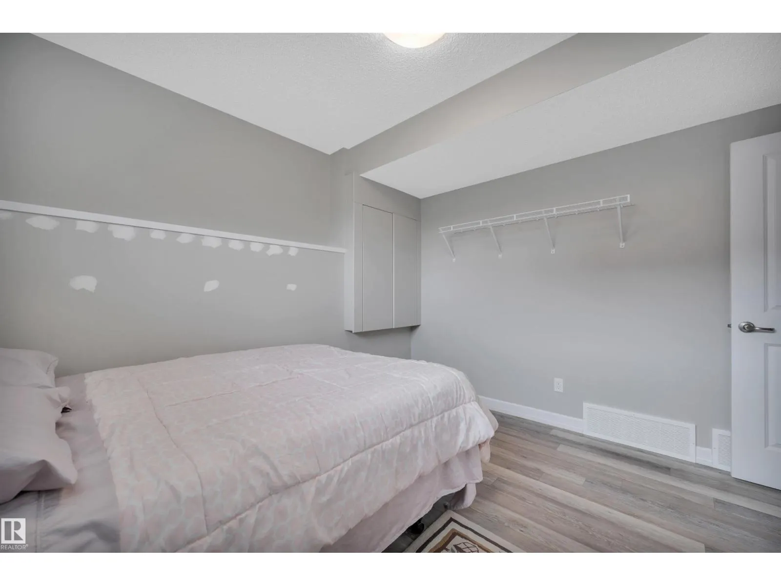 8171 226 ST NW