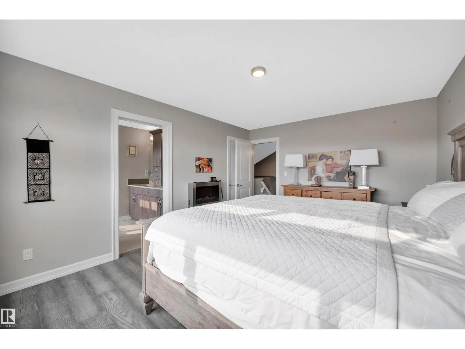 8171 226 ST NW