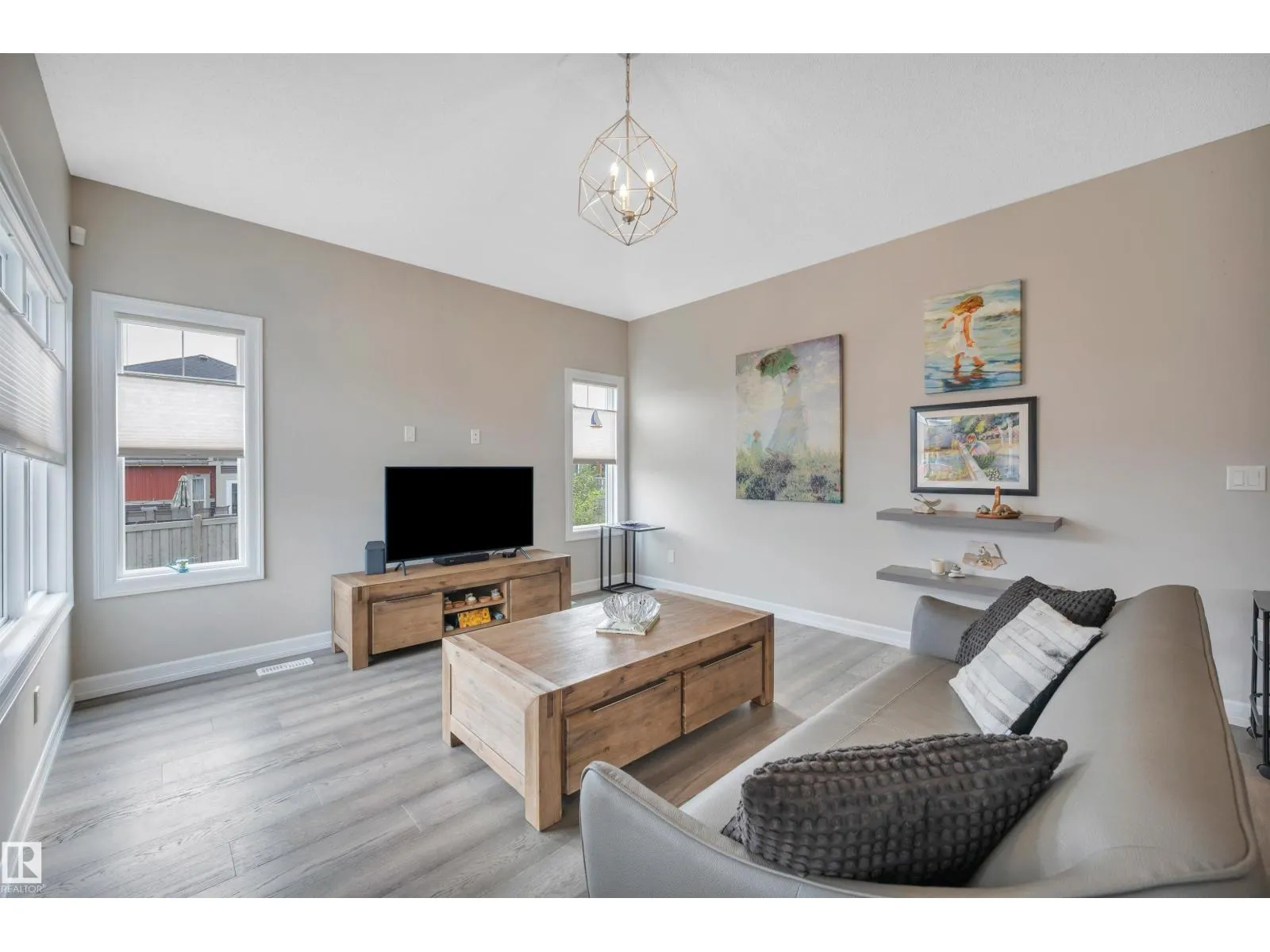 8171 226 ST NW