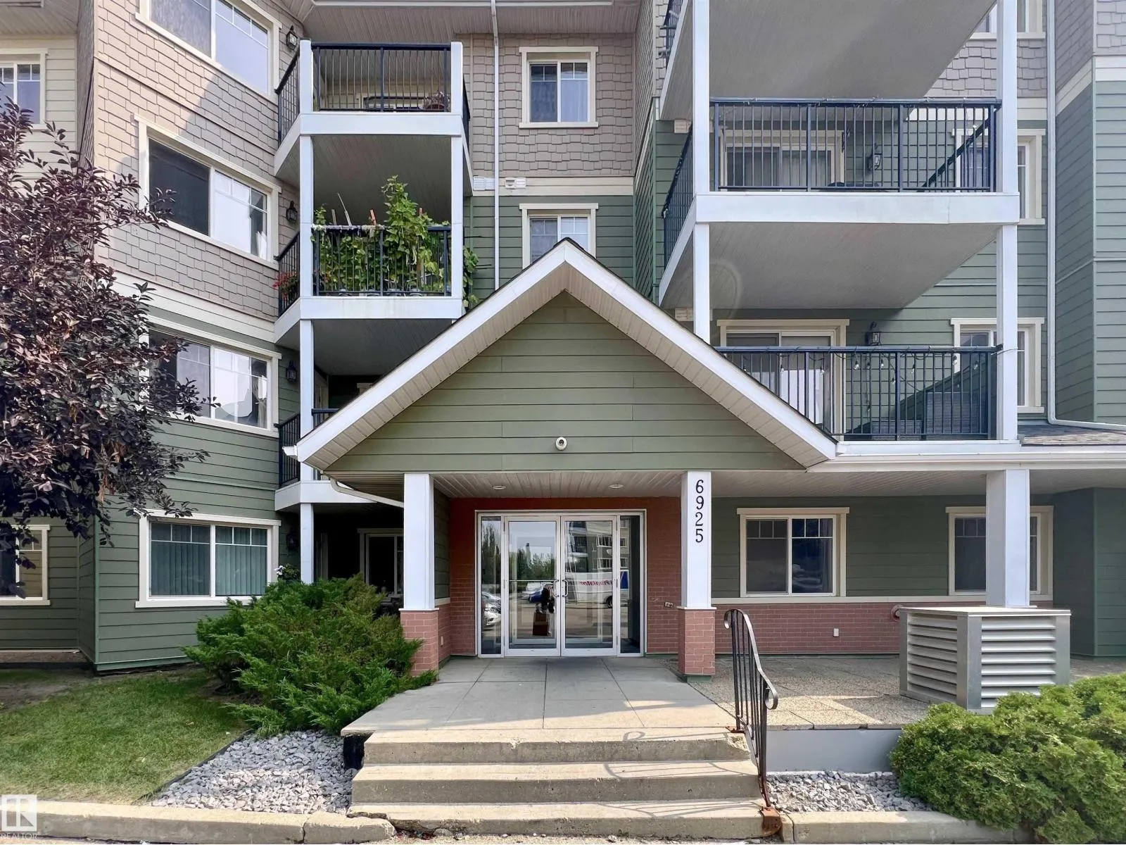 #311 6925 199 ST NW
