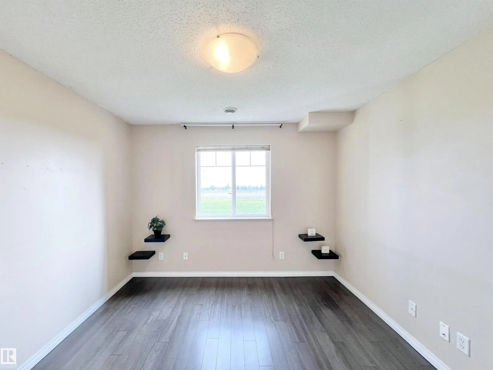#311 6925 199 ST NW