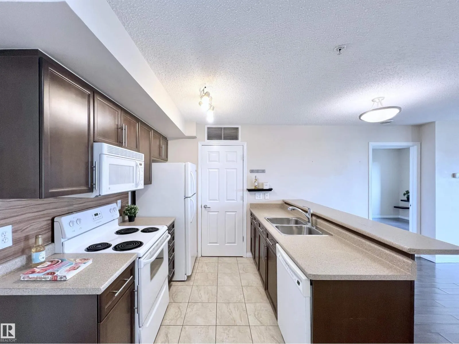 #311 6925 199 ST NW