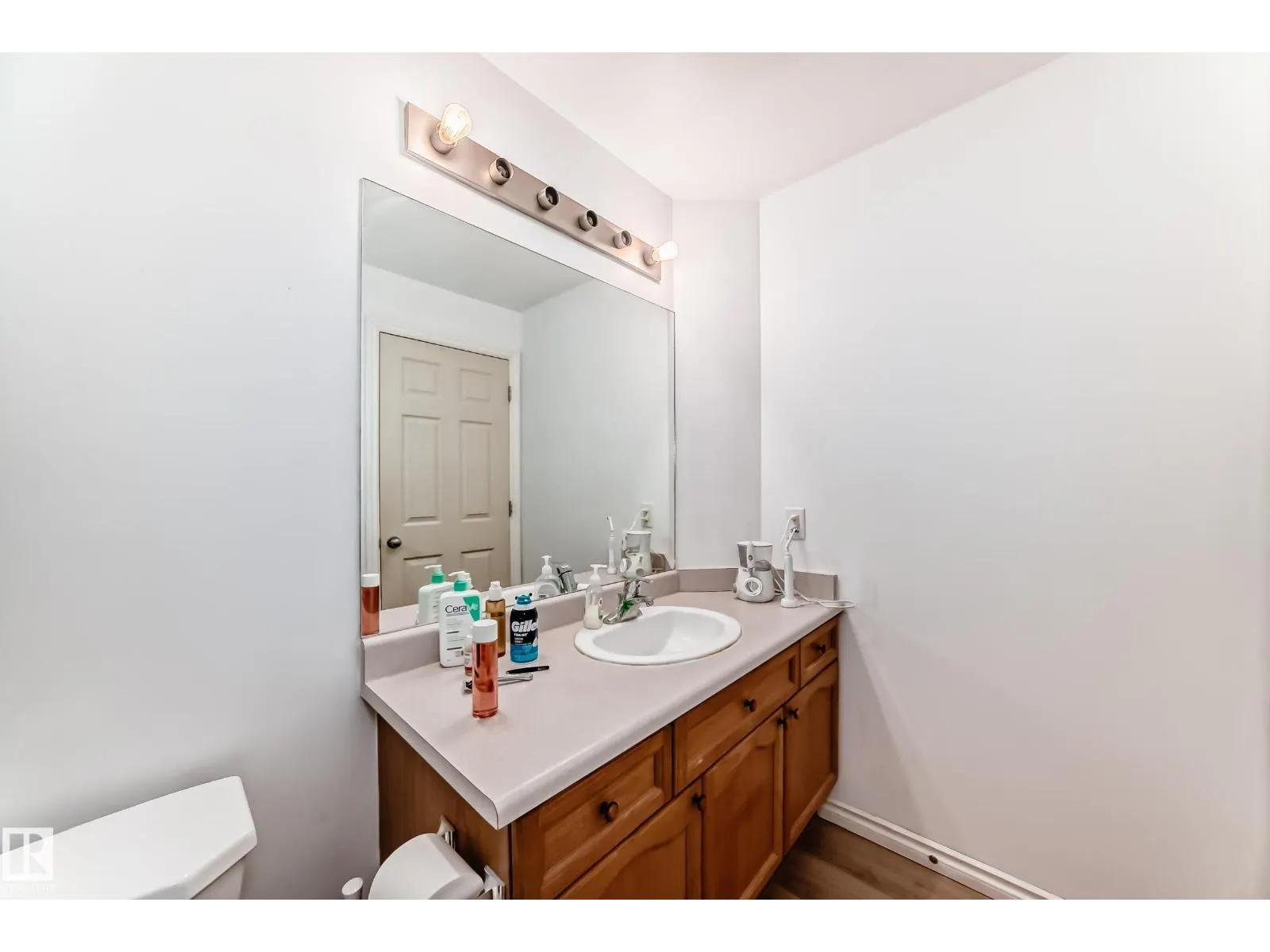 #307 10118 95 ST NW