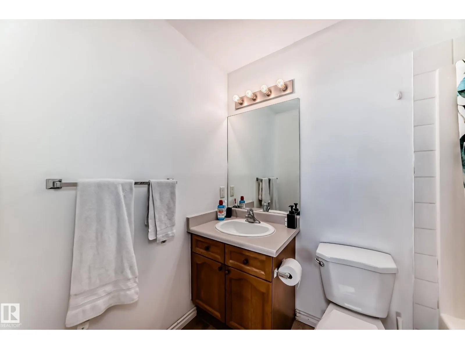 #307 10118 95 ST NW