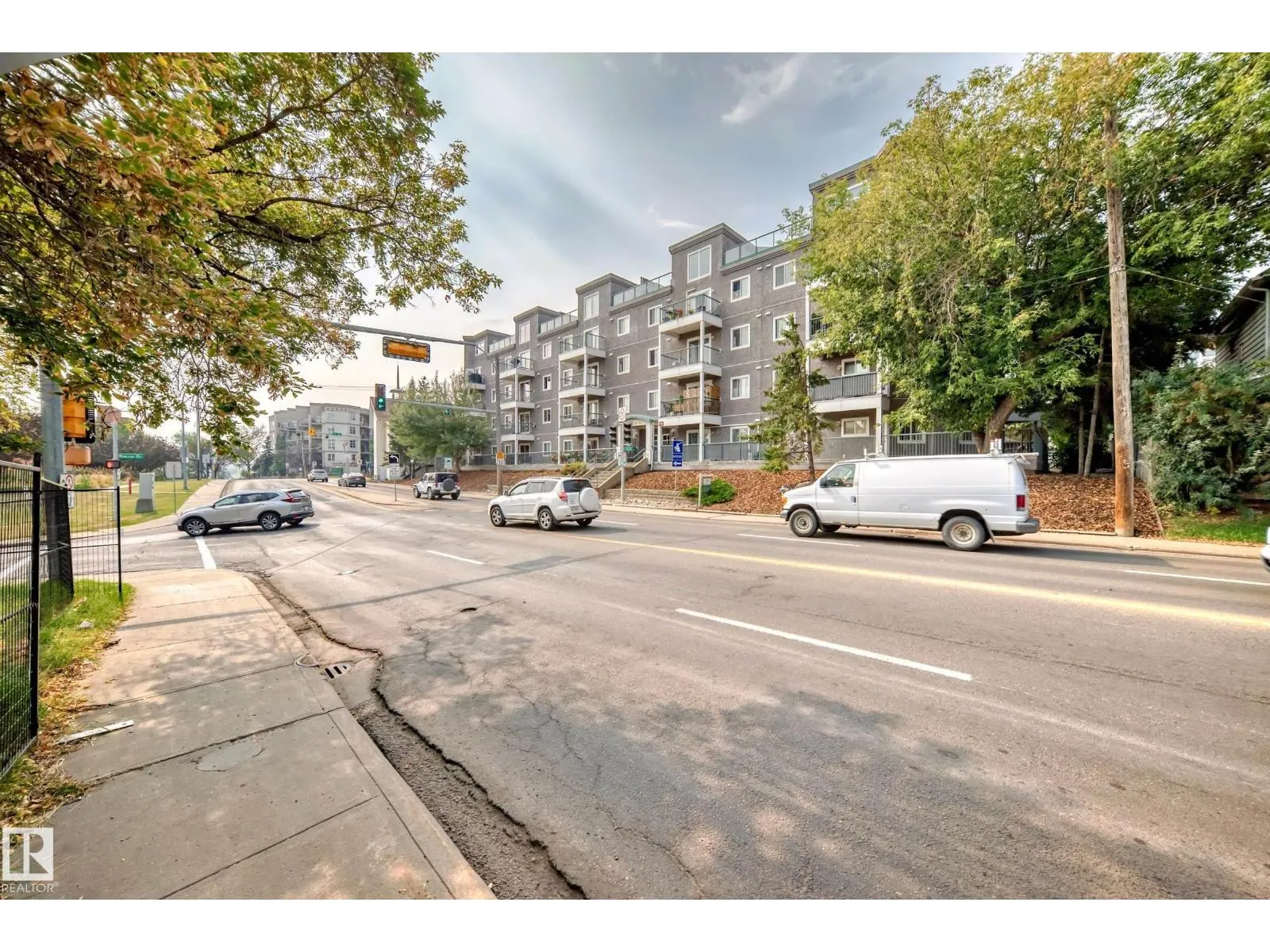 #307 10118 95 ST NW