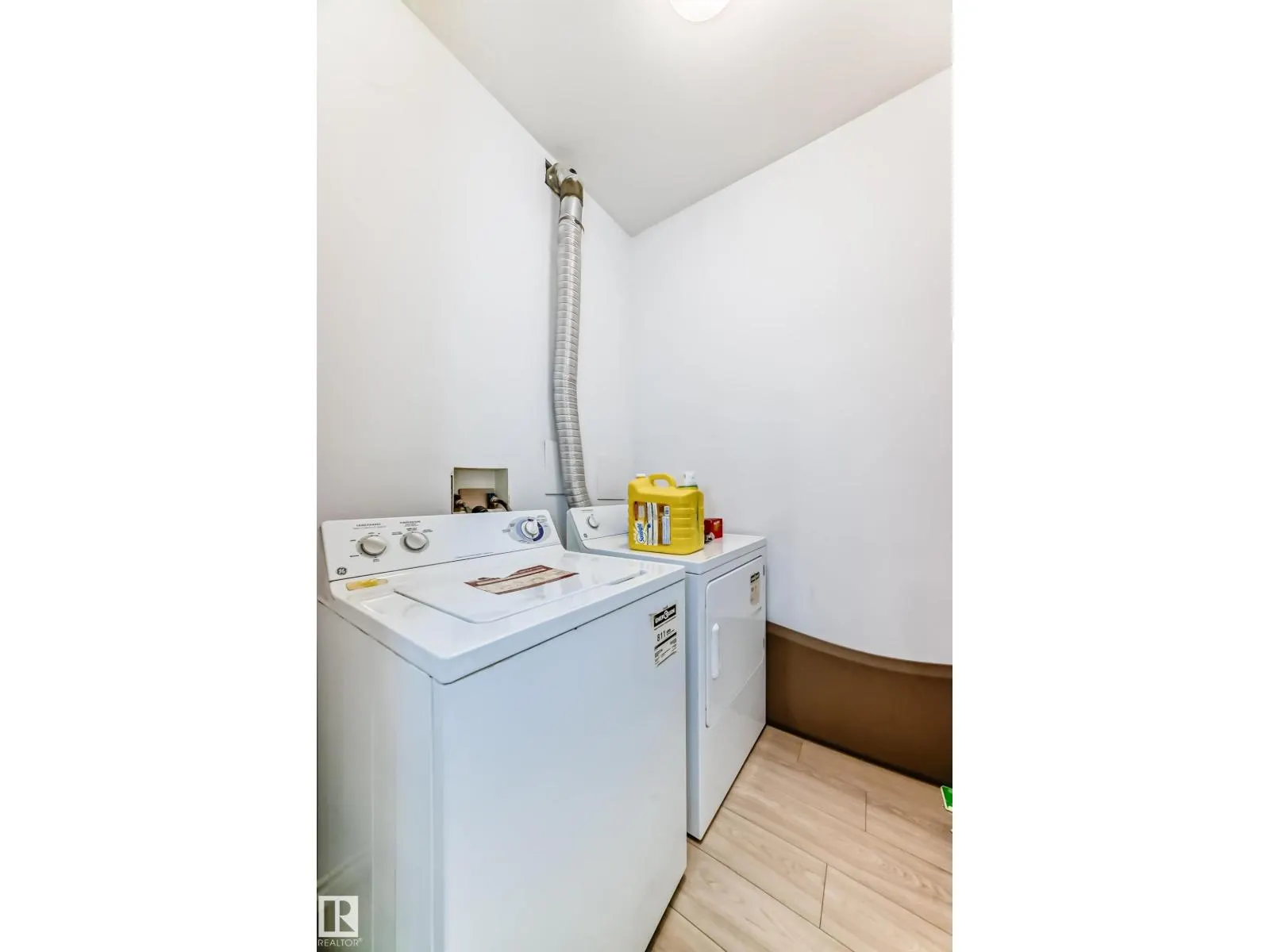 #307 10118 95 ST NW