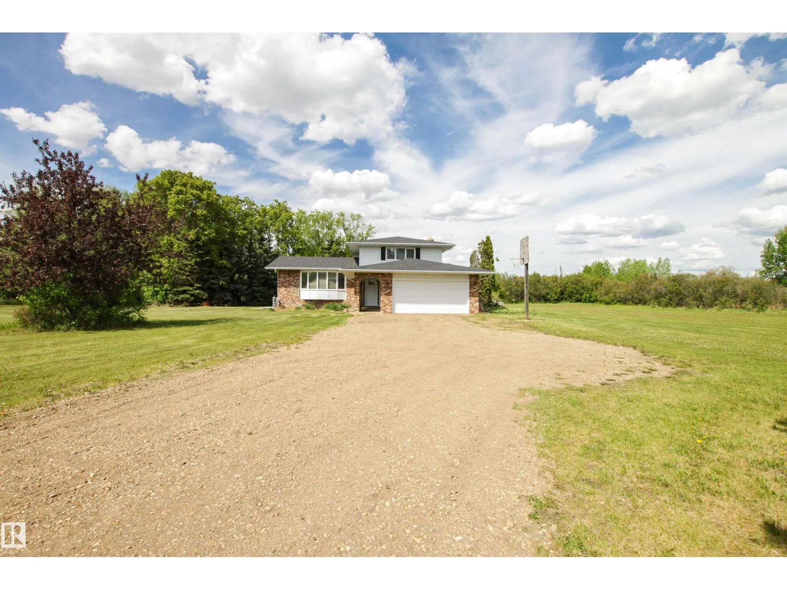 #14 53111 RGE ROAD 220