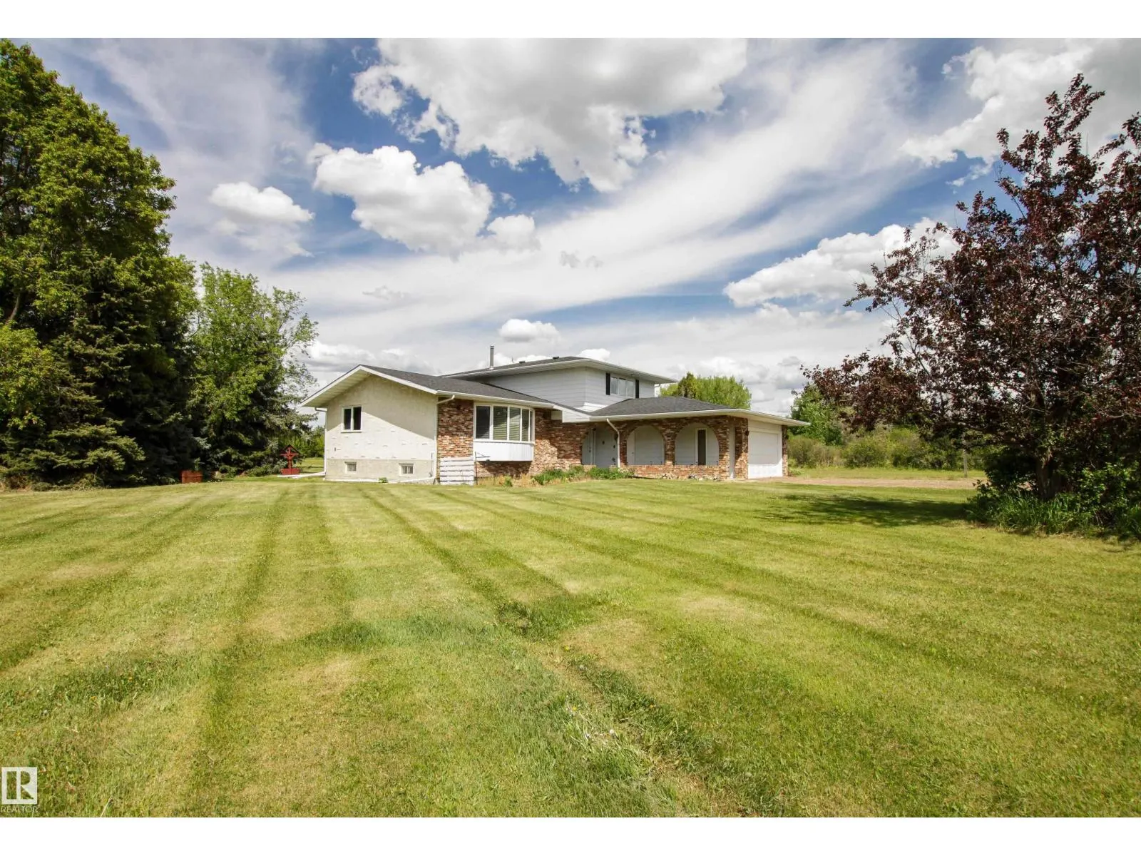 #14 53111 RGE ROAD 220